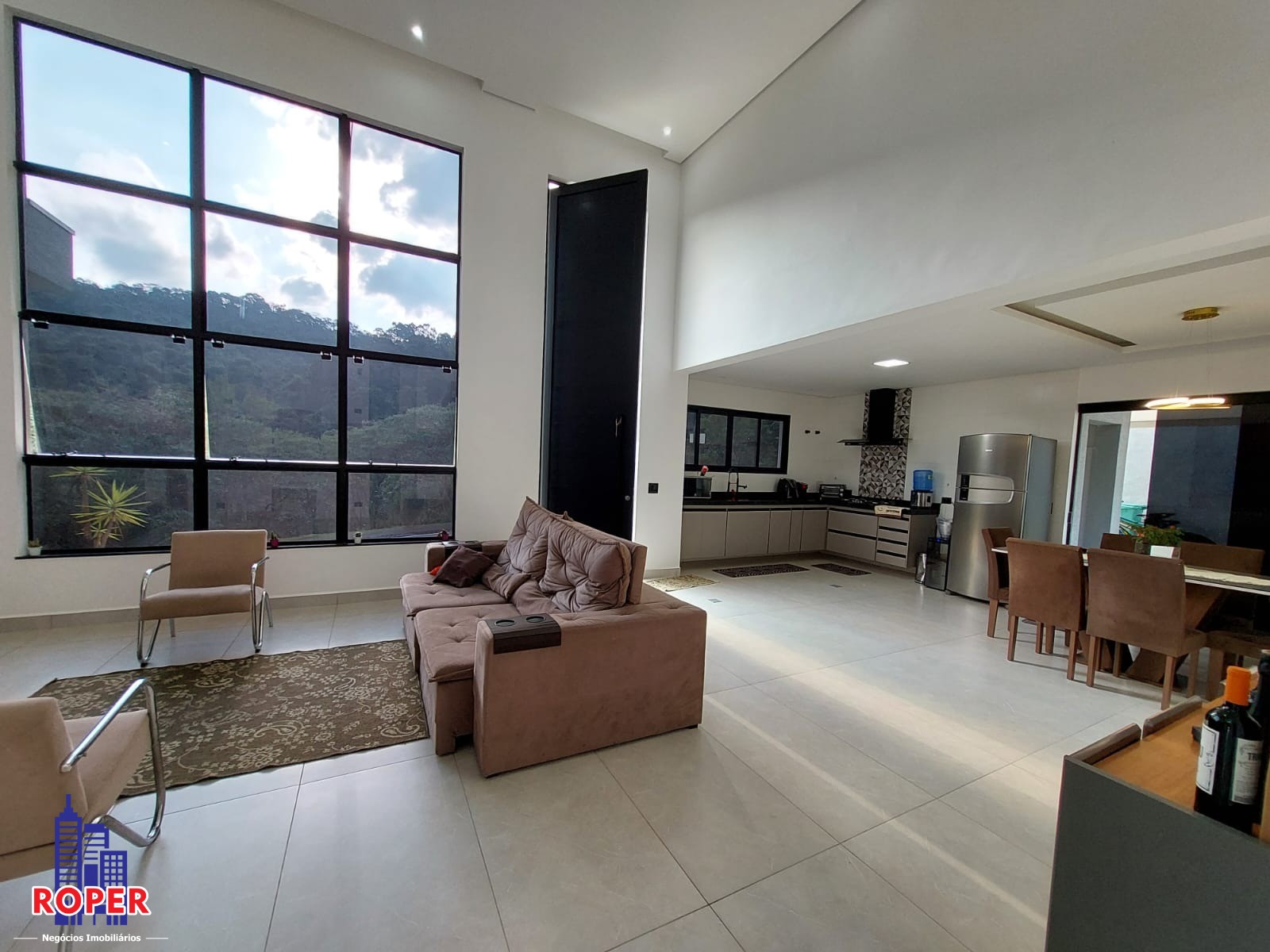 Casa à venda com 3 quartos, 639m² - Foto 4