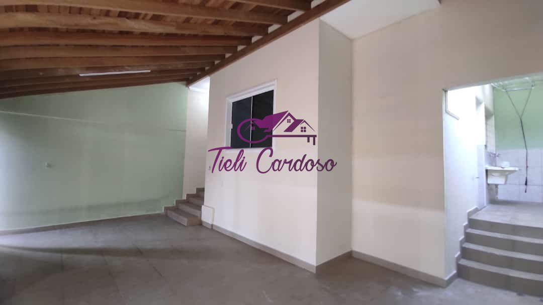 Casa à venda com 2 quartos, 192m² - Foto 1