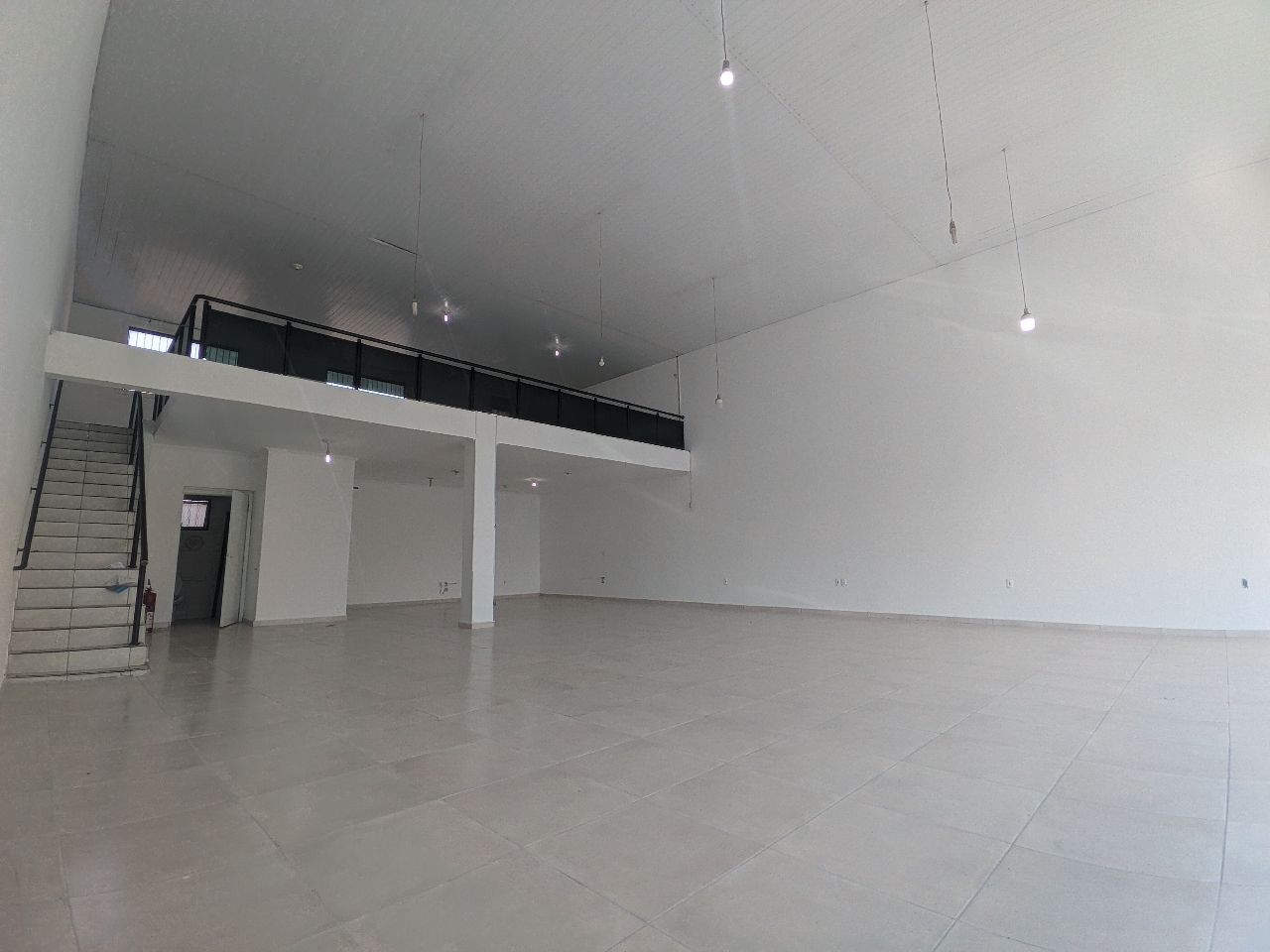 Loja-Salão para alugar, 210m² - Foto 1