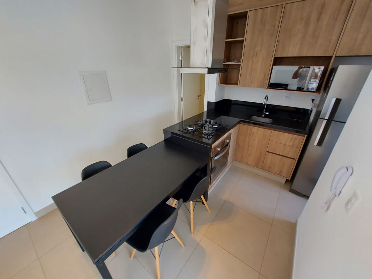 Apartamento para alugar com 1 quarto, 55m² - Foto 6