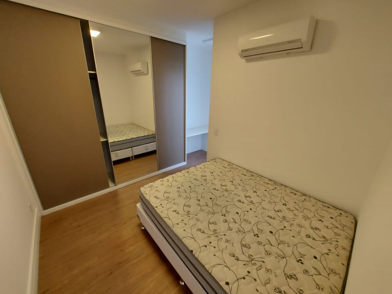 Apartamento para alugar com 1 quarto, 55m² - Foto 4