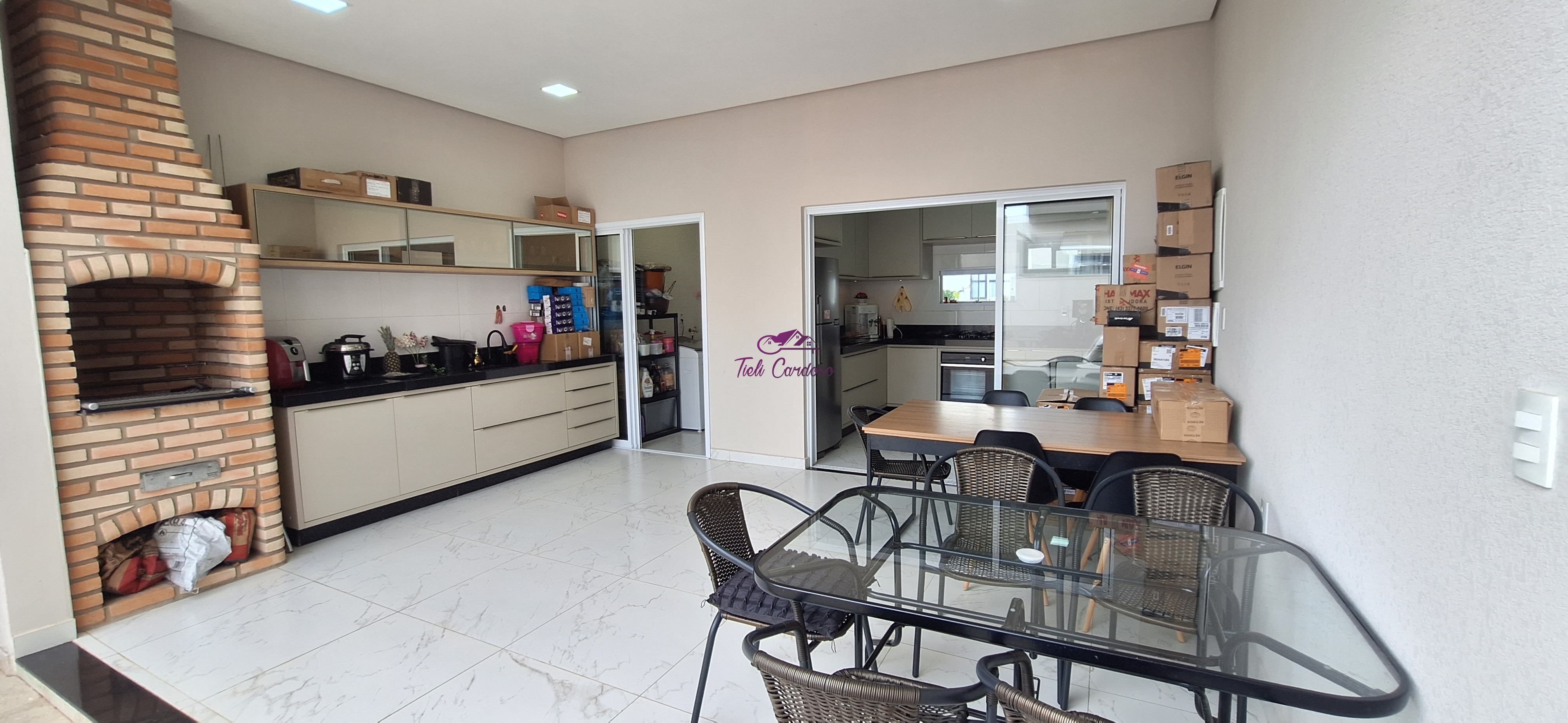 Casa à venda com 3 quartos, 300m² - Foto 10