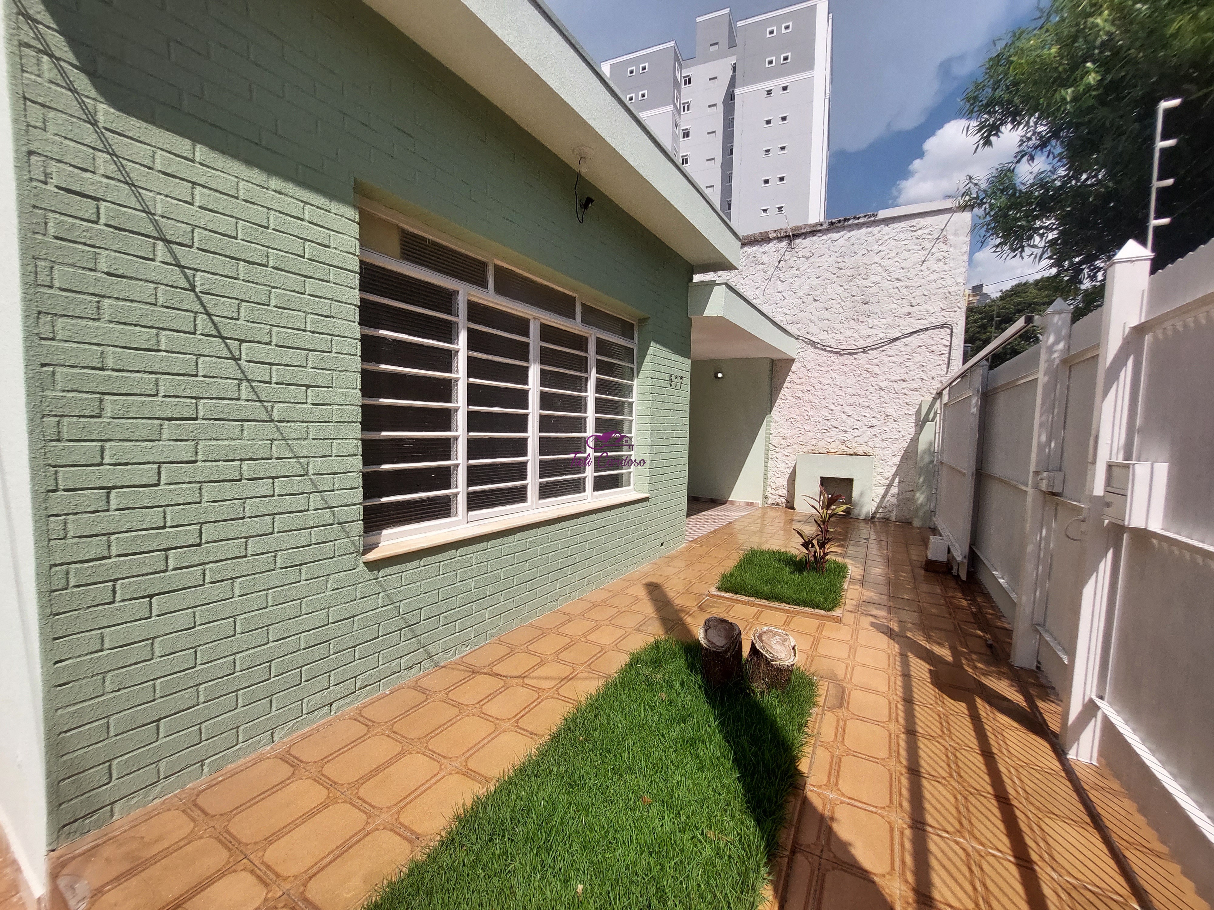 Prédio Inteiro para alugar com 3 quartos, 182m² - Foto 1