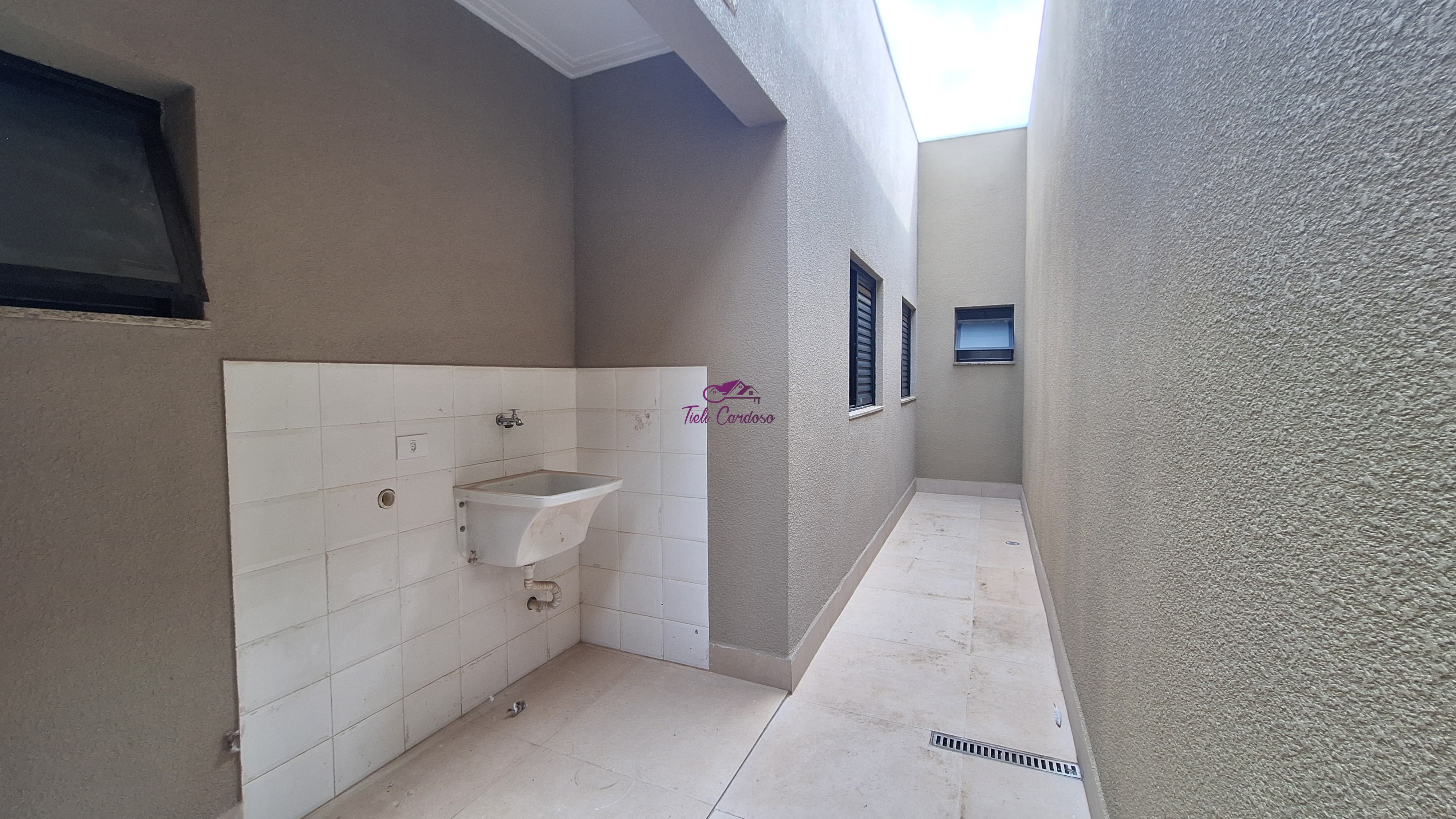 Casa à venda com 2 quartos, 100m² - Foto 6