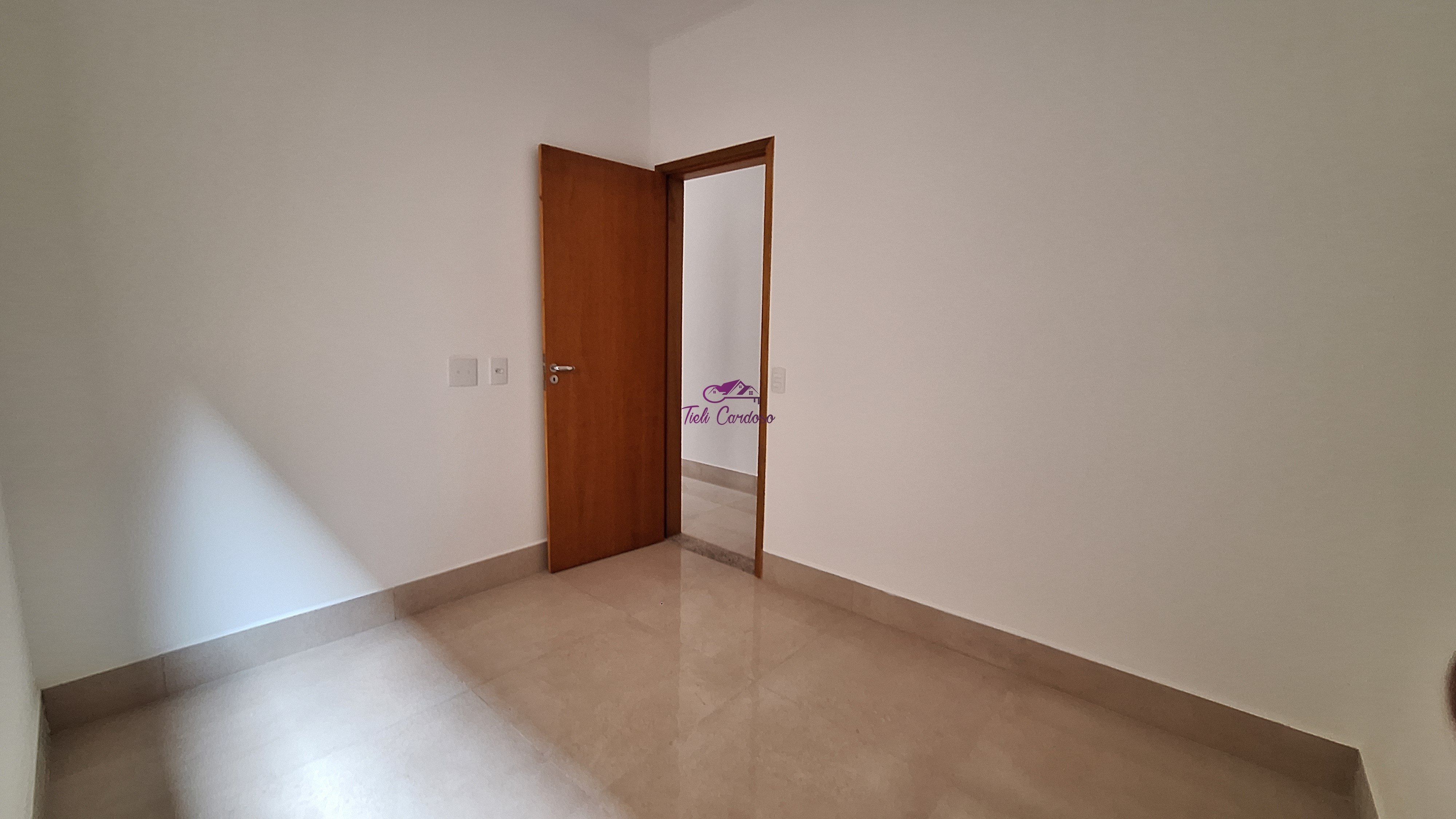 Casa à venda com 2 quartos, 100m² - Foto 8