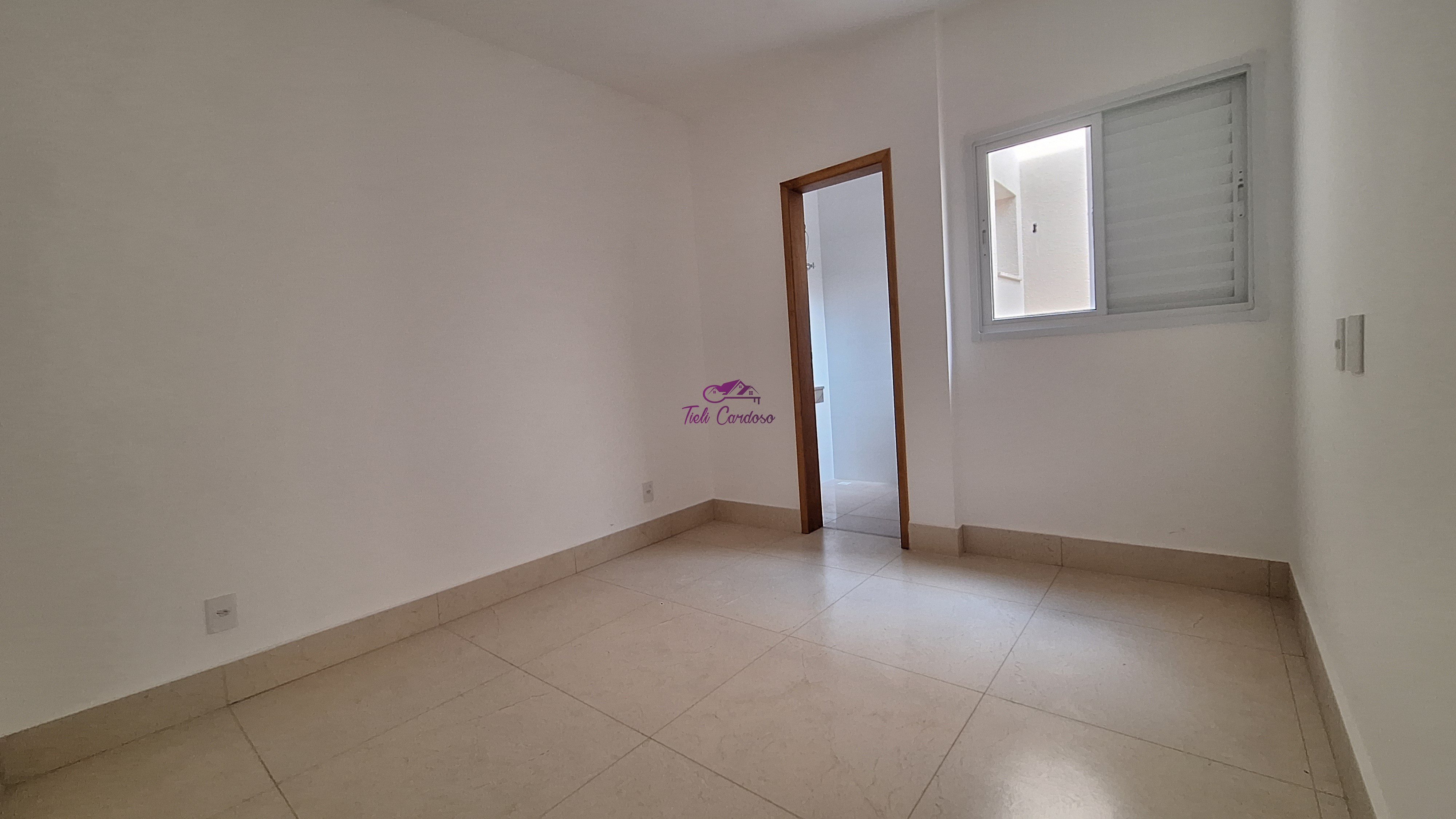 Casa à venda com 2 quartos, 100m² - Foto 8