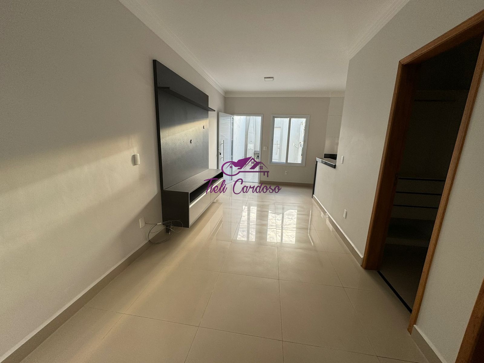 Casa à venda com 3 quartos, 150m² - Foto 3