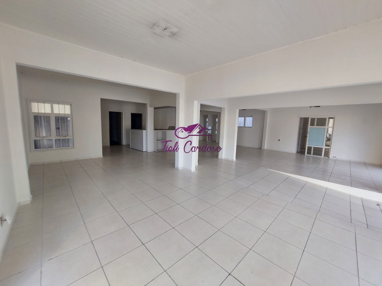 Loja-Salão para alugar, 261m² - Foto 1