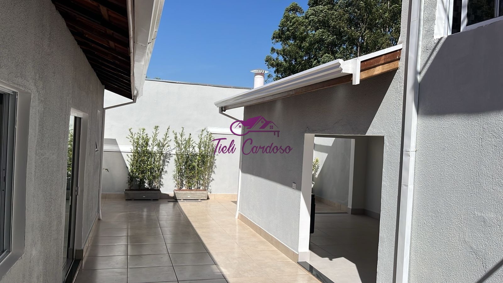 Casa à venda com 3 quartos, 250m² - Foto 14