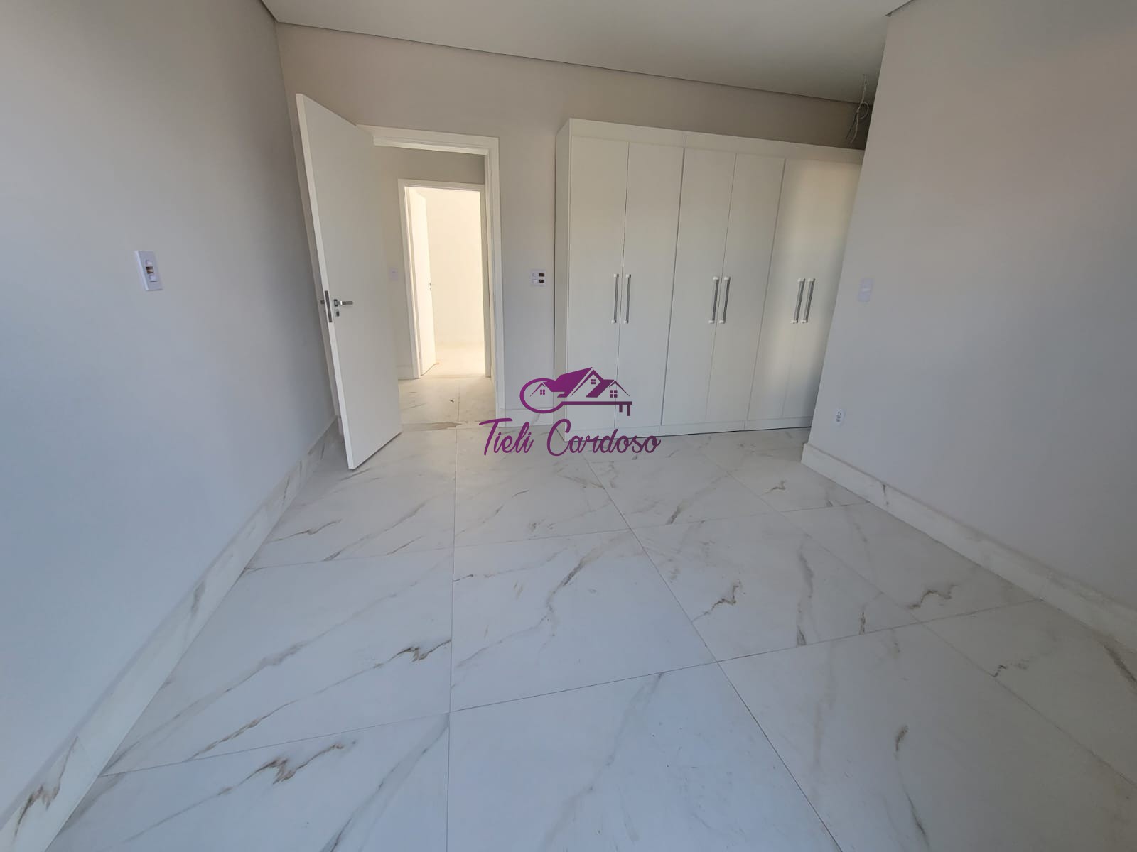 Casa à venda com 3 quartos, 200m² - Foto 9