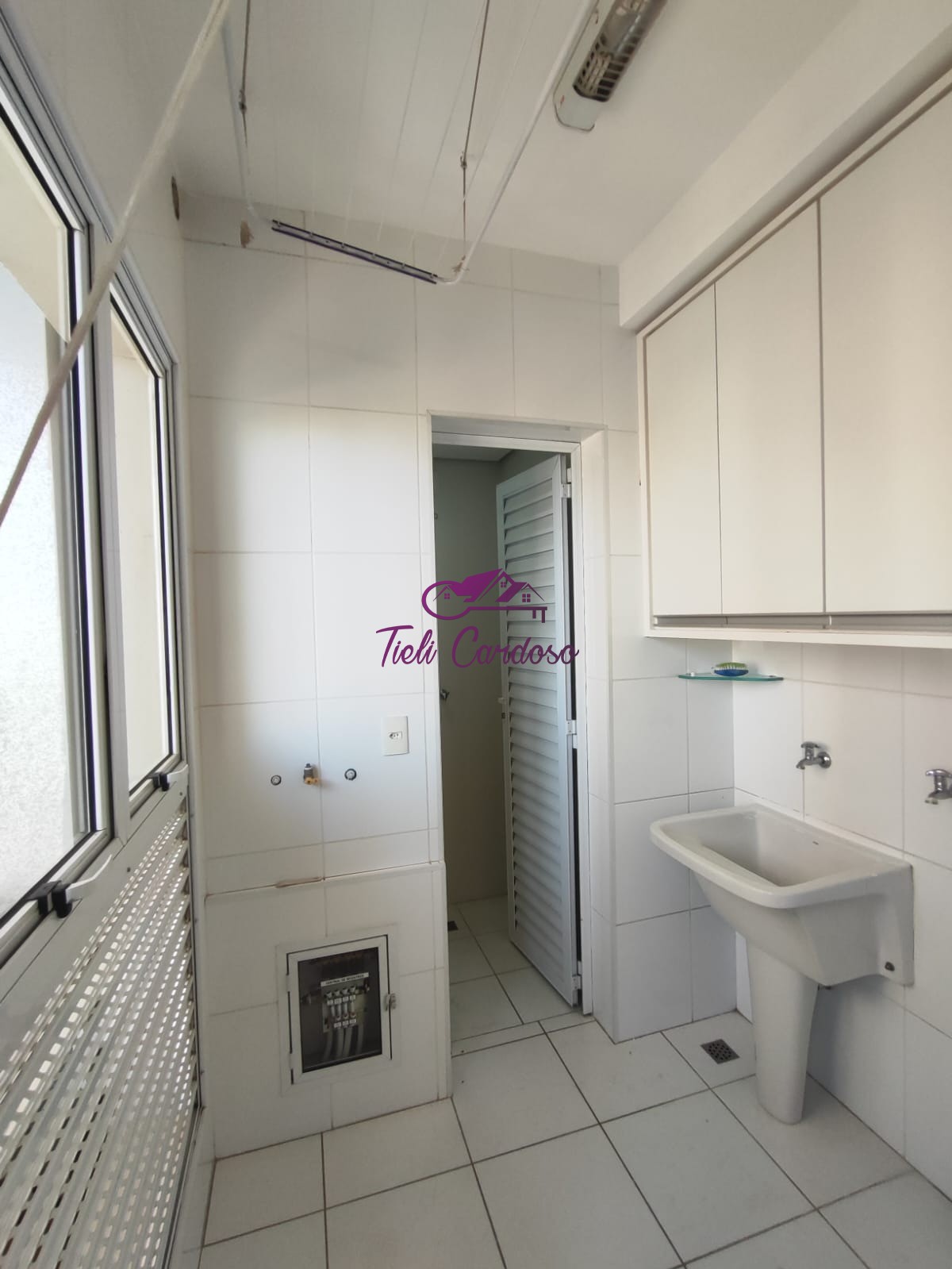 Apartamento para alugar com 3 quartos, 128m² - Foto 2