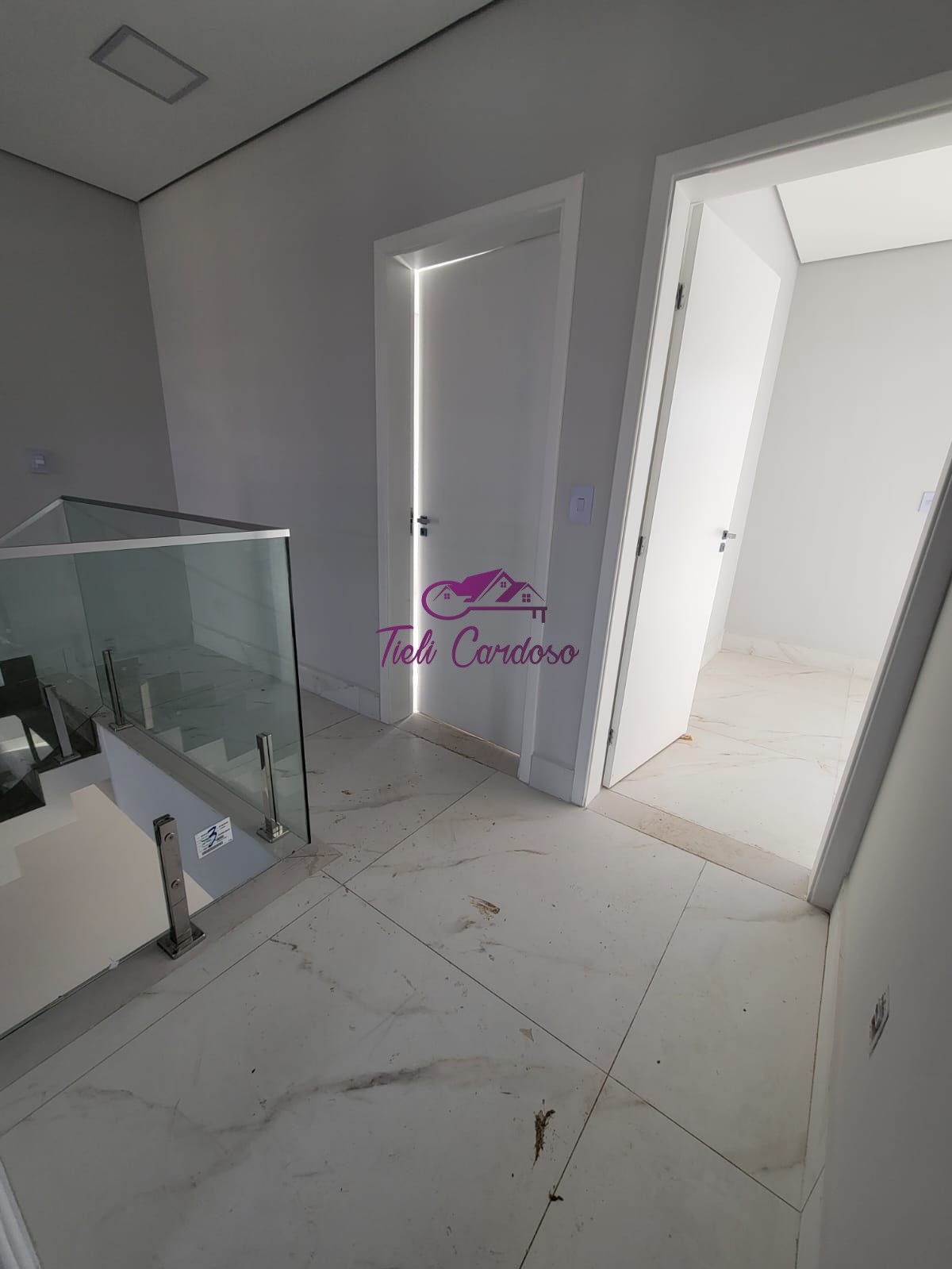 Casa à venda com 3 quartos, 200m² - Foto 10