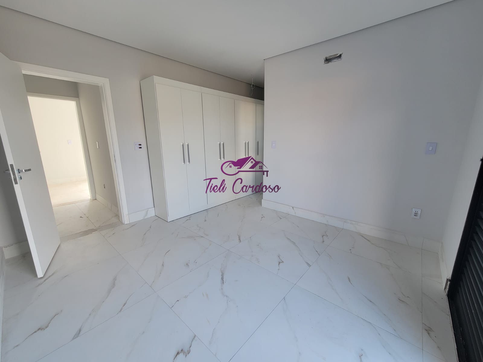 Casa à venda com 3 quartos, 200m² - Foto 6