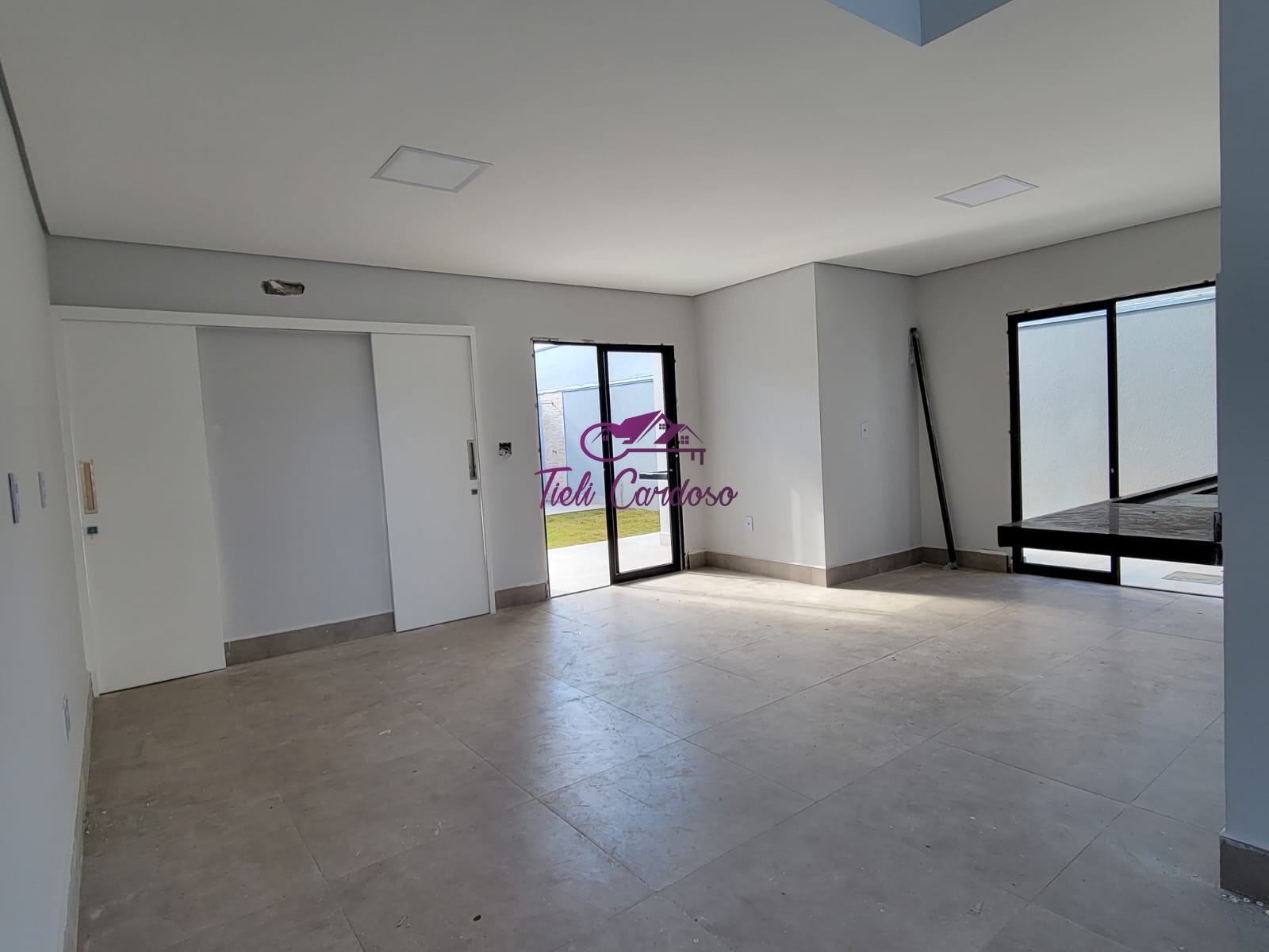 Casa à venda com 3 quartos, 200m² - Foto 15