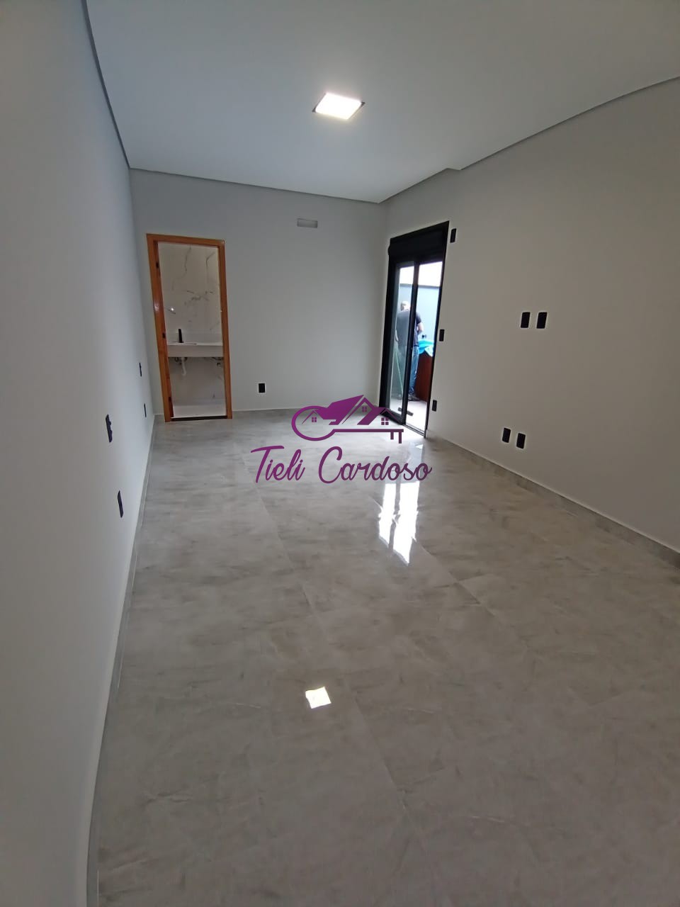 Casa à venda com 3 quartos, 216m² - Foto 4