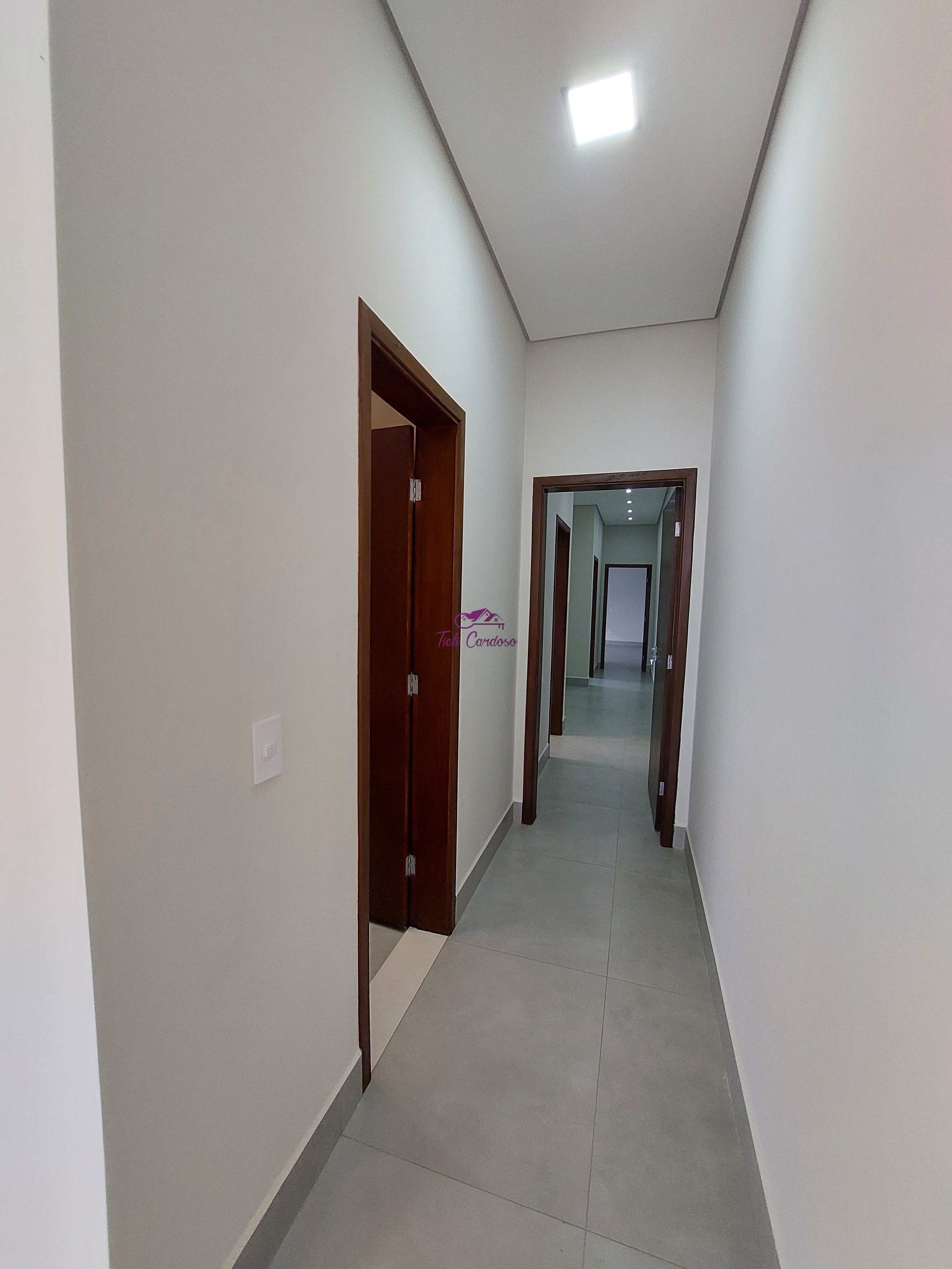 Casa à venda com 3 quartos, 320m² - Foto 5