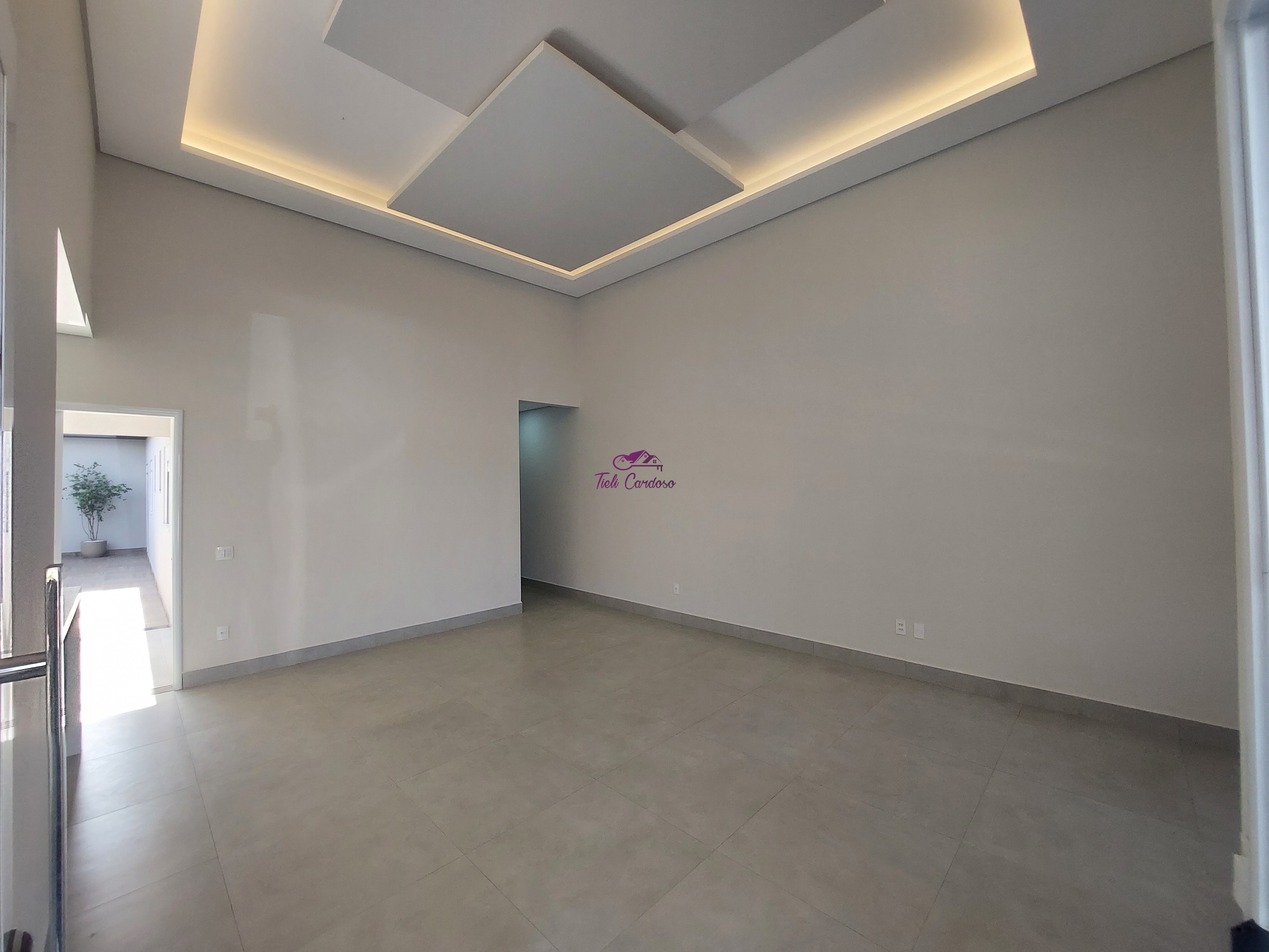 Casa à venda com 3 quartos, 320m² - Foto 3