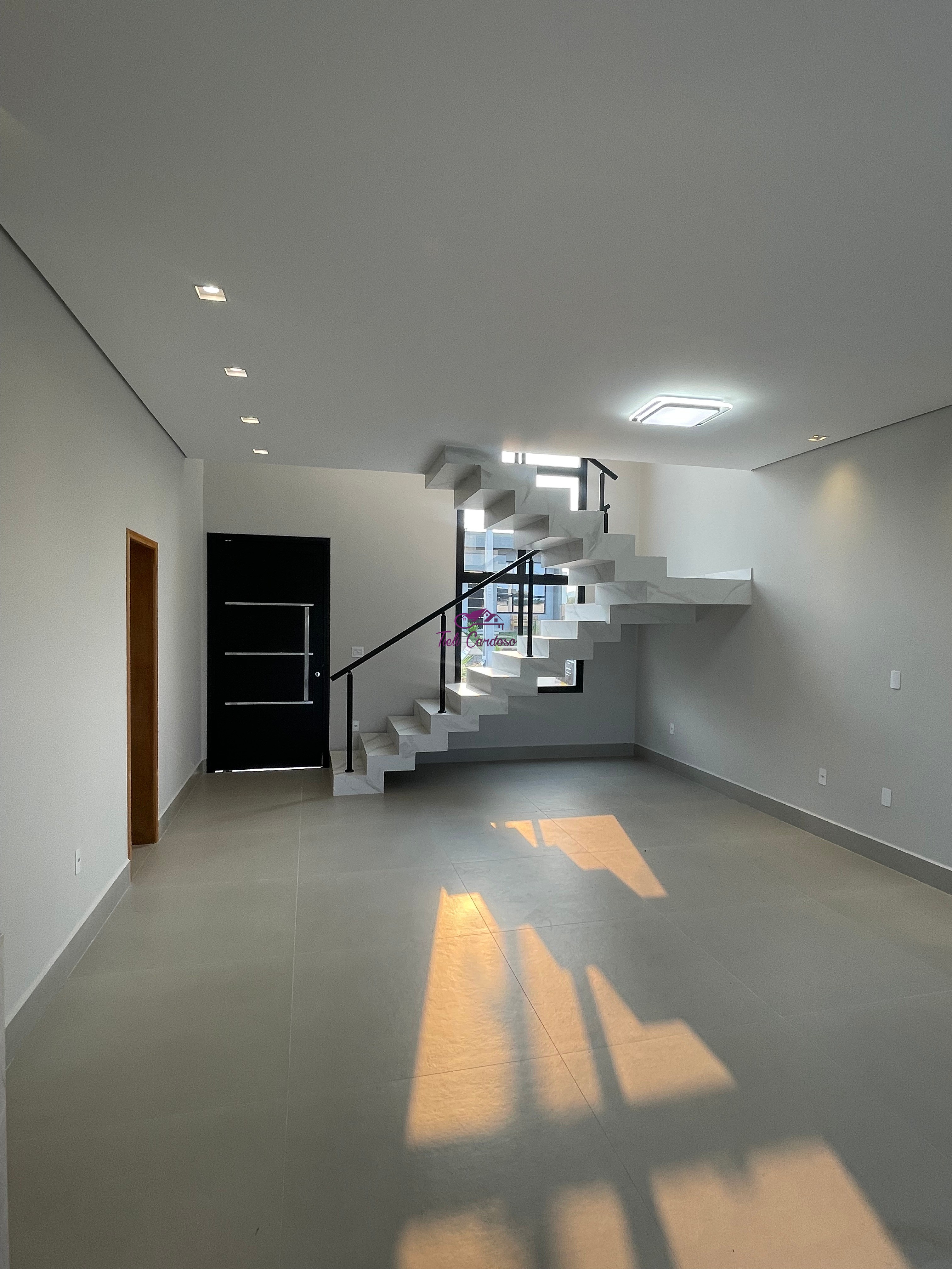 Casa à venda com 3 quartos, 306m² - Foto 5