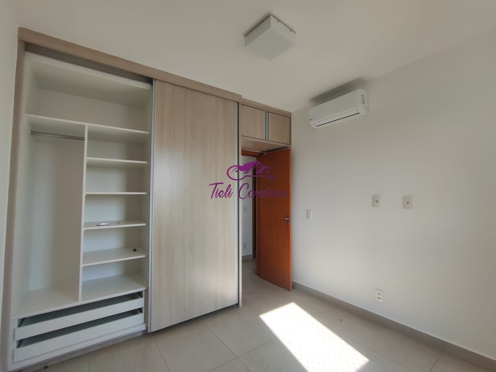 Apartamento para alugar com 3 quartos, 128m² - Foto 12