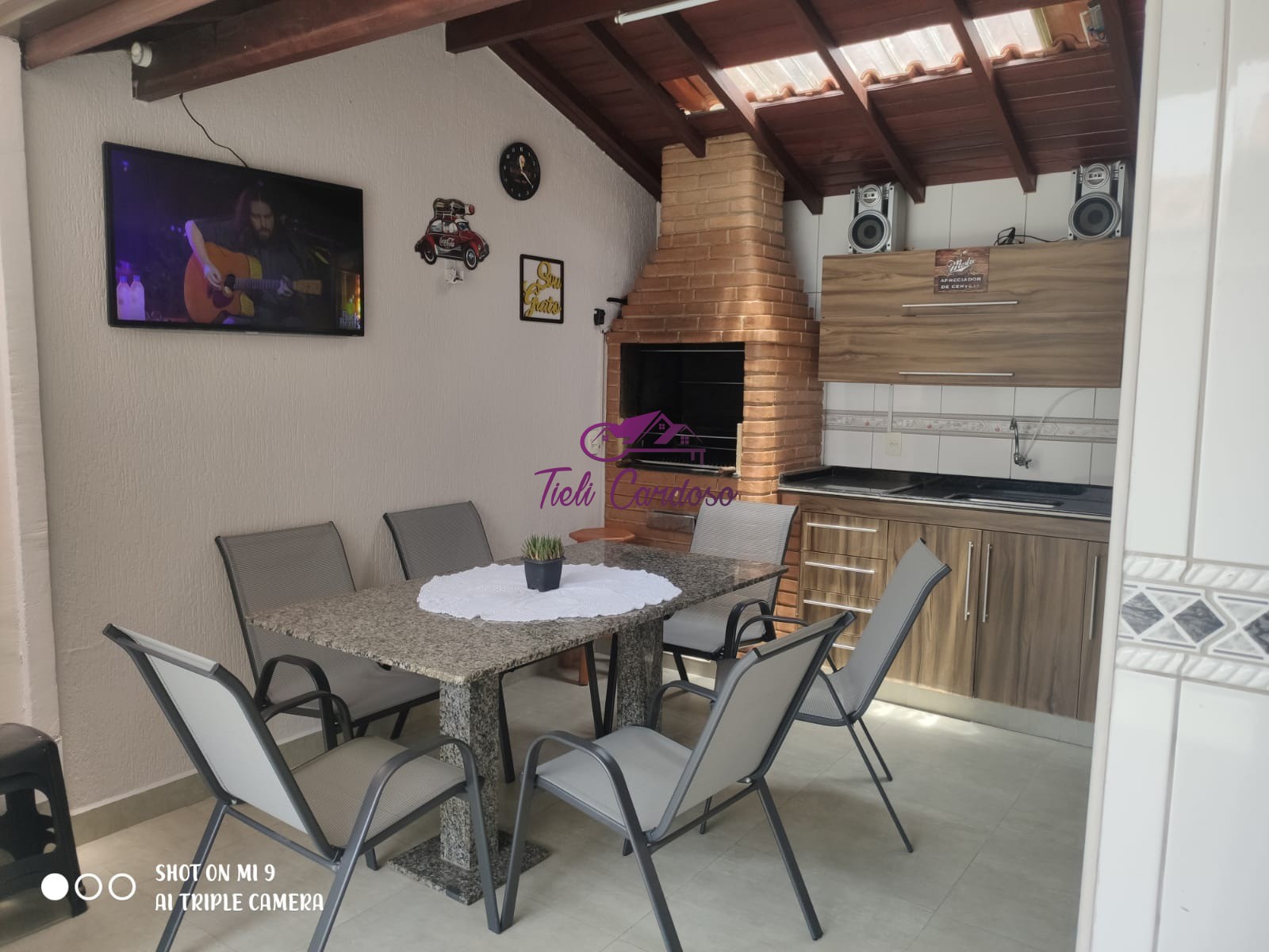 Casa à venda com 2 quartos, 173m² - Foto 1