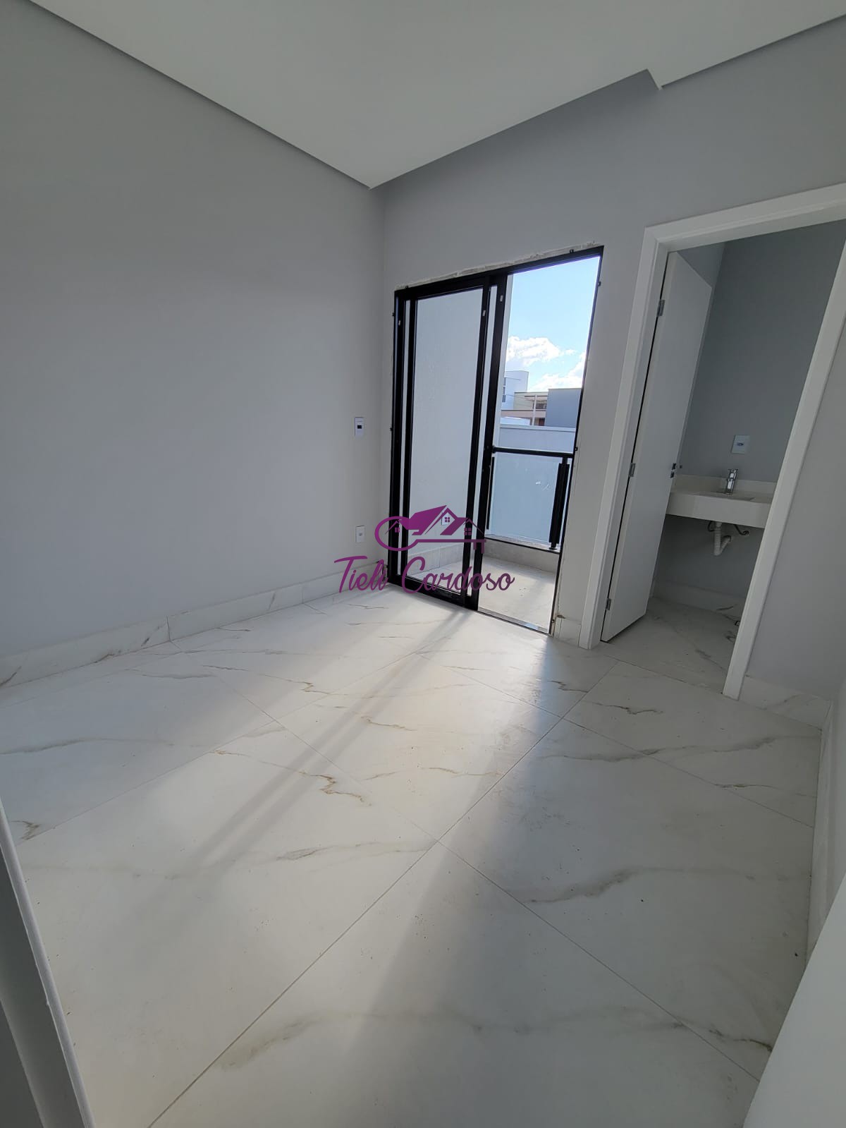 Casa à venda com 3 quartos, 200m² - Foto 34