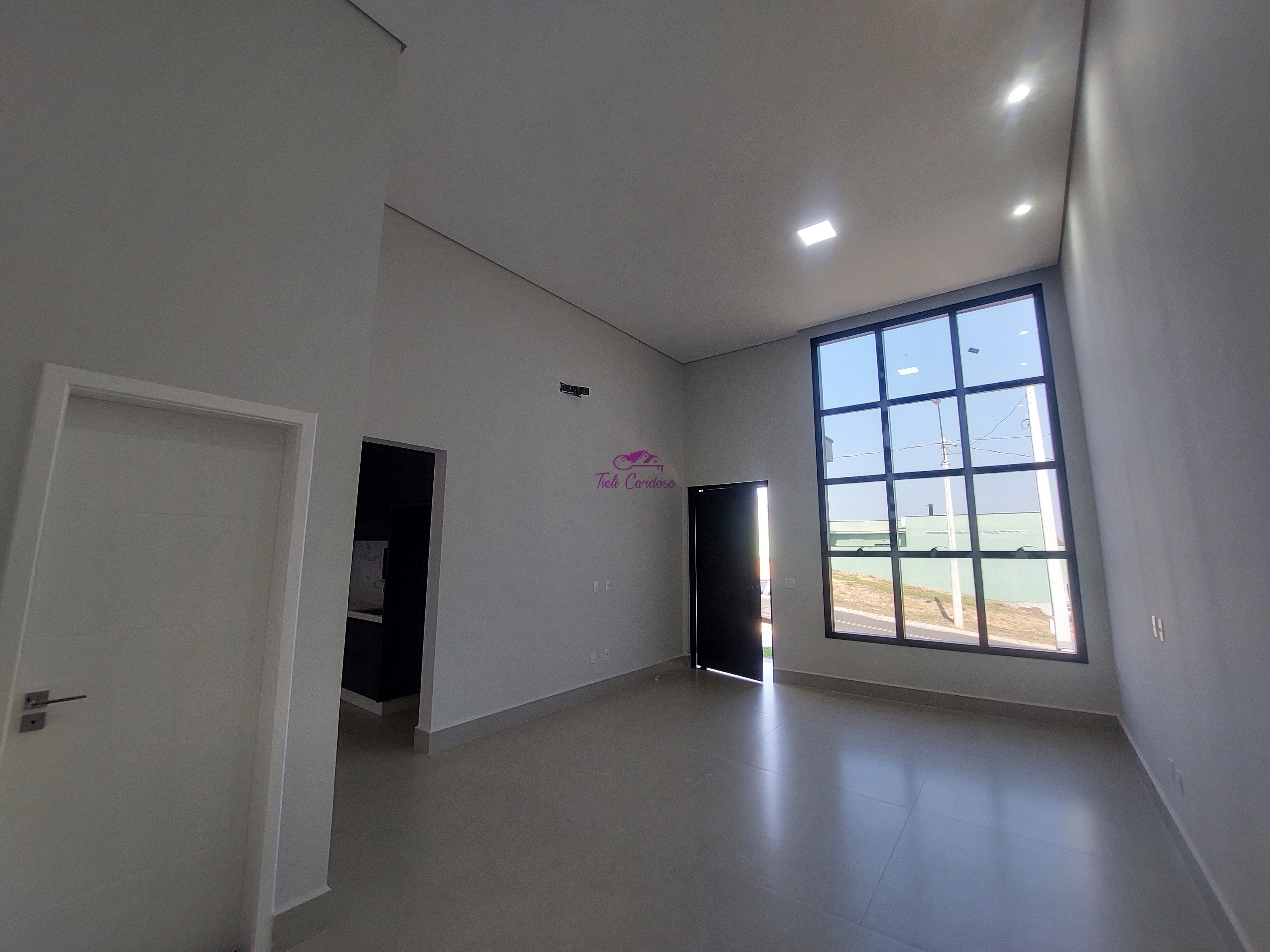 Casa à venda com 3 quartos, 208m² - Foto 3