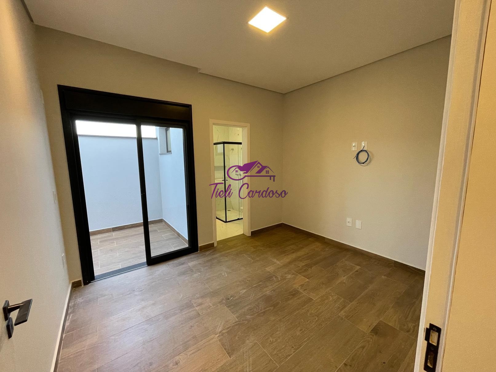 Casa à venda com 3 quartos, 300m² - Foto 7