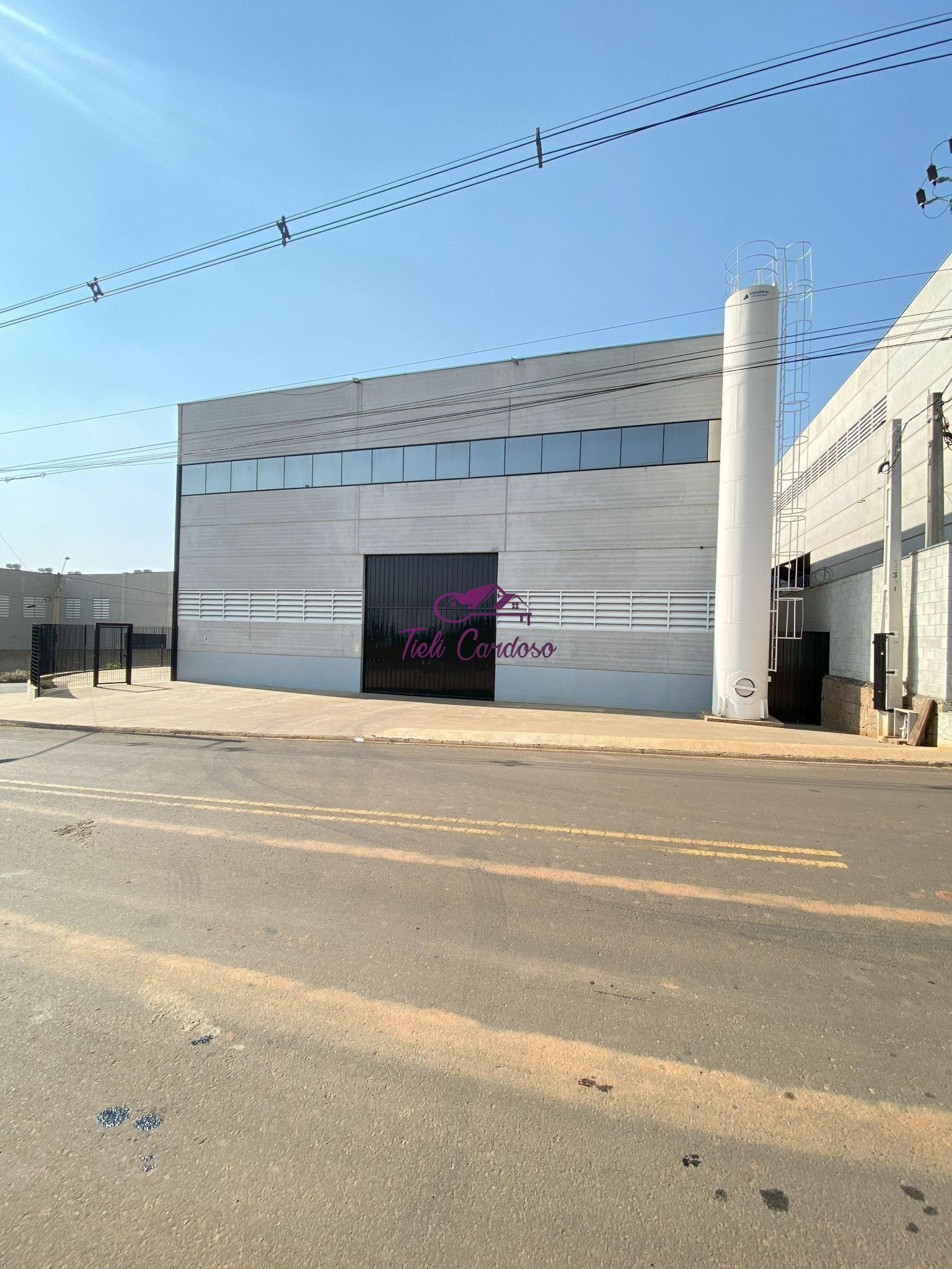 Depósito-Galpão-Armazém para alugar, 1171m² - Foto 2