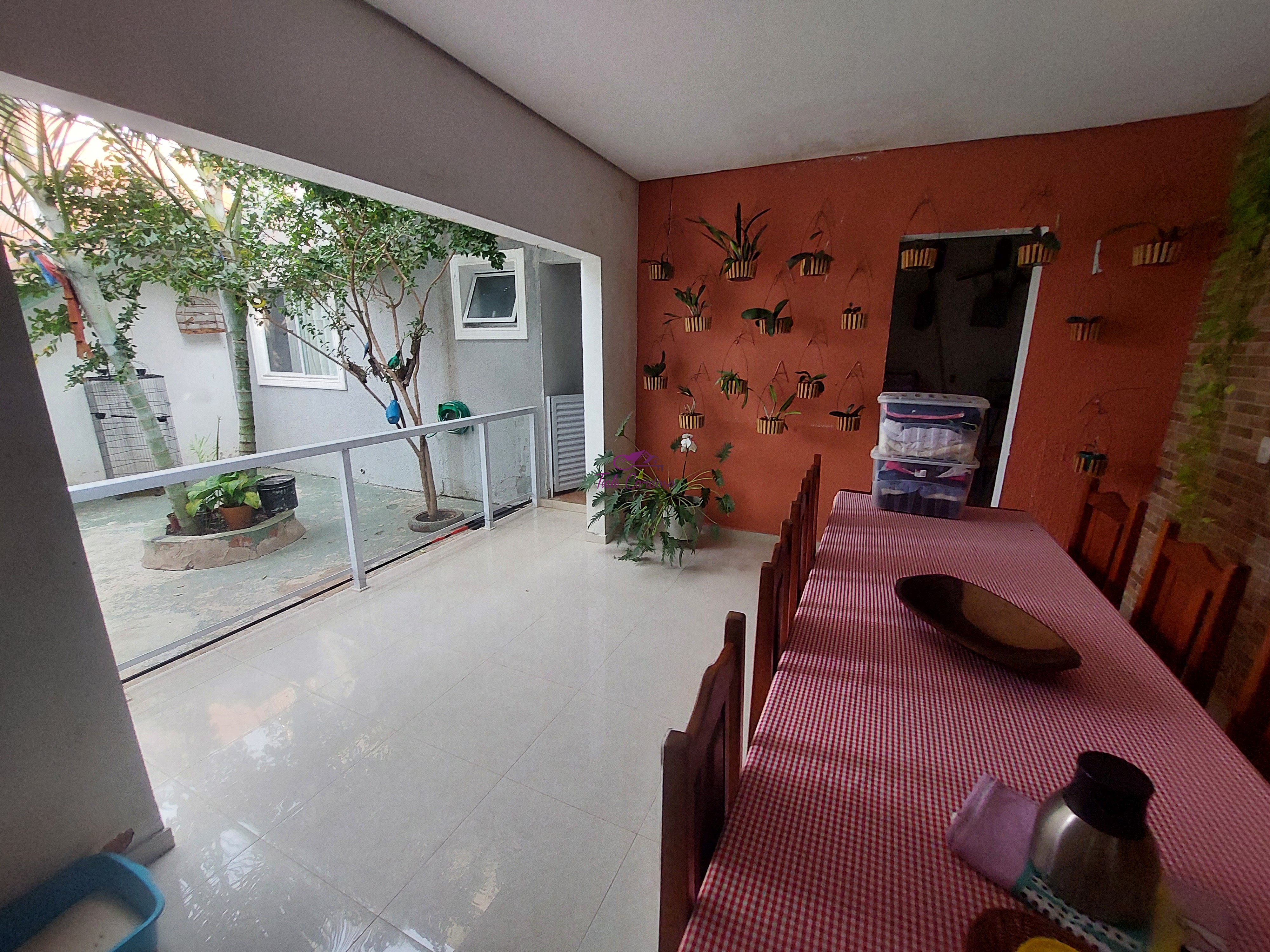 Casa para alugar com 4 quartos, 250m² - Foto 13