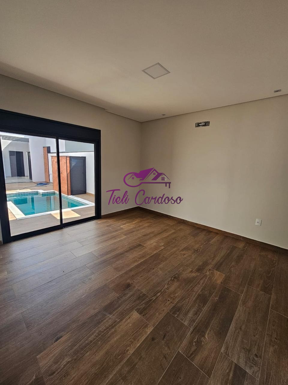 Casa à venda com 3 quartos, 300m² - Foto 11