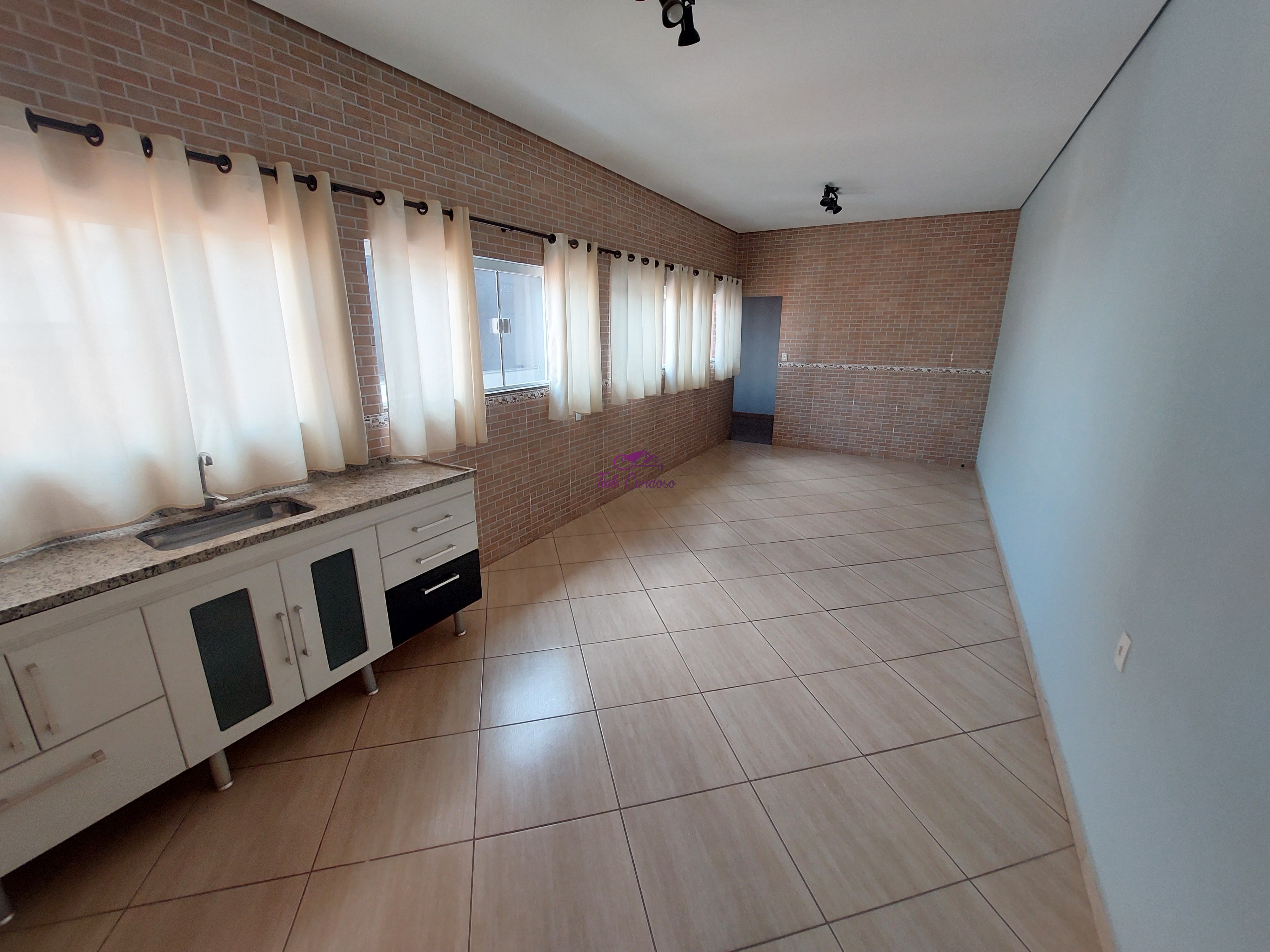 Casa à venda com 3 quartos, 125m² - Foto 1