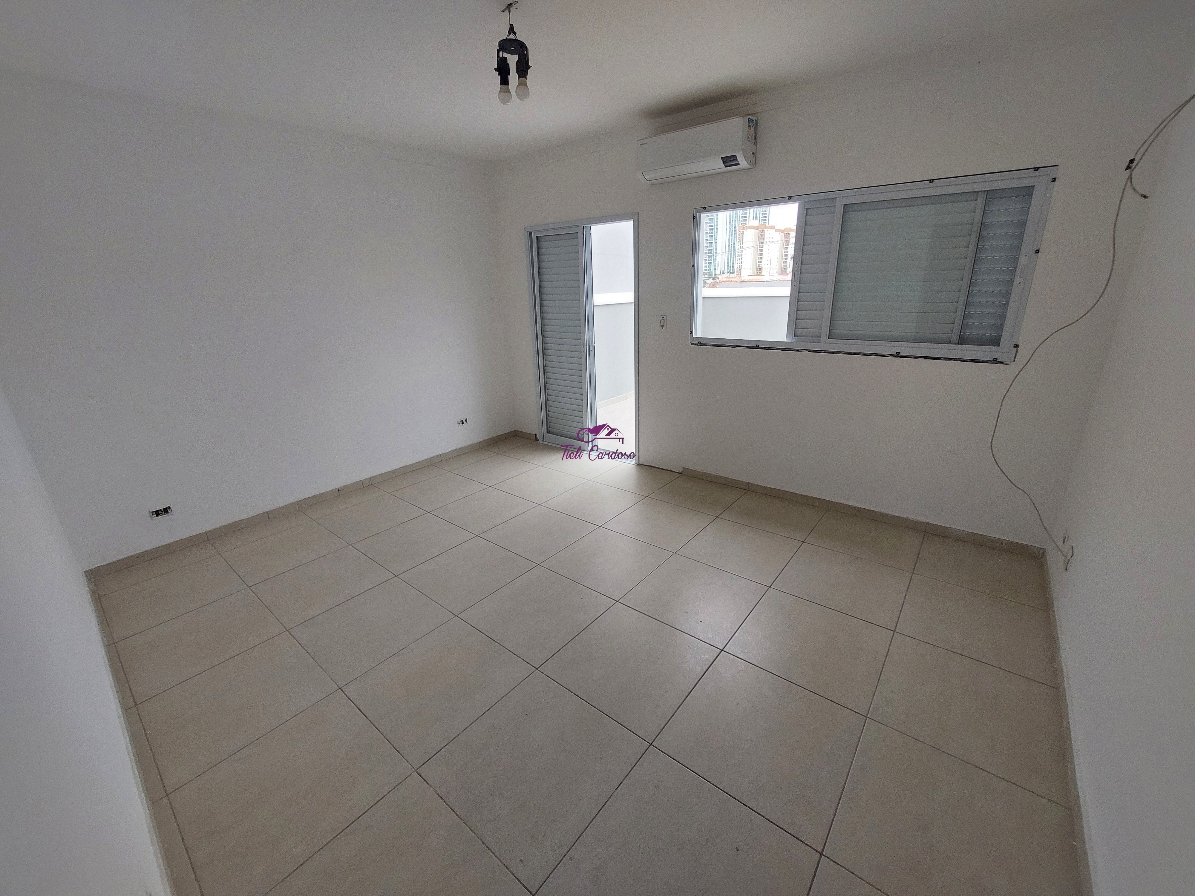 Casa à venda com 3 quartos, 236m² - Foto 4