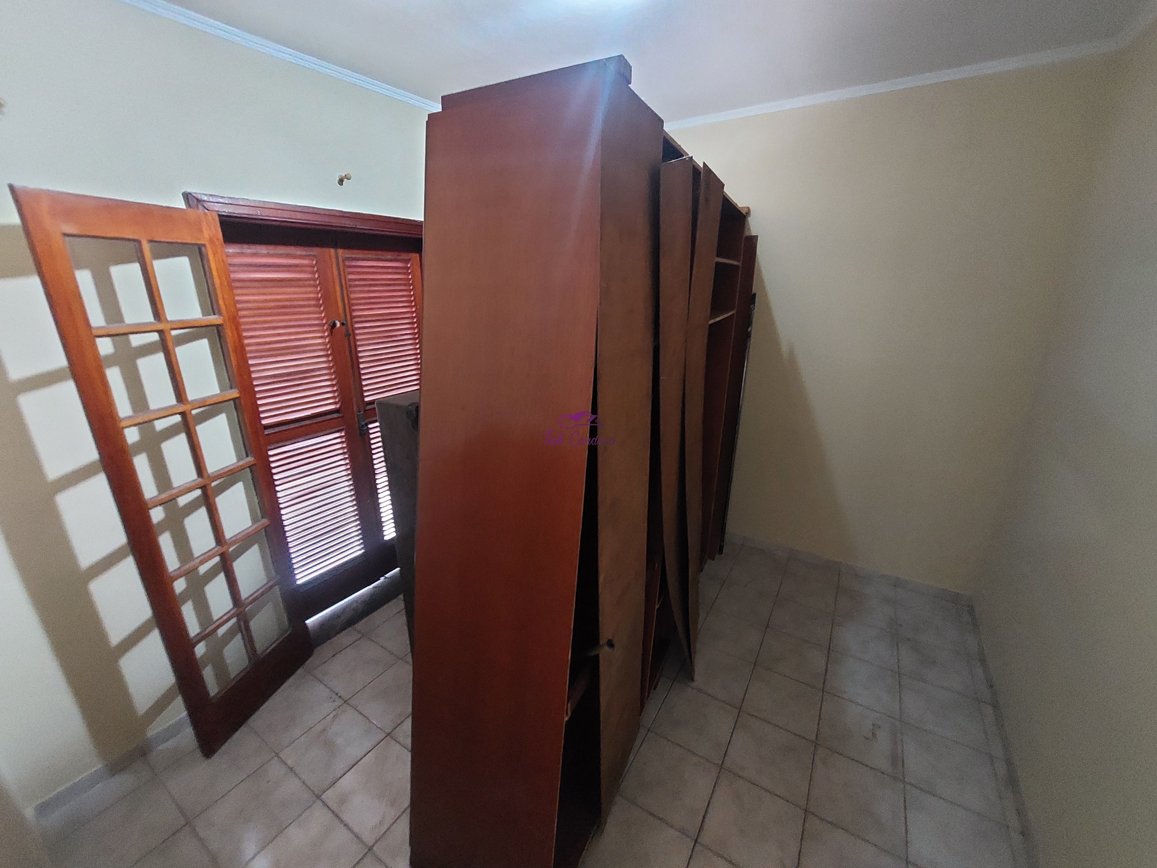 Casa para alugar com 4 quartos, 320m² - Foto 7