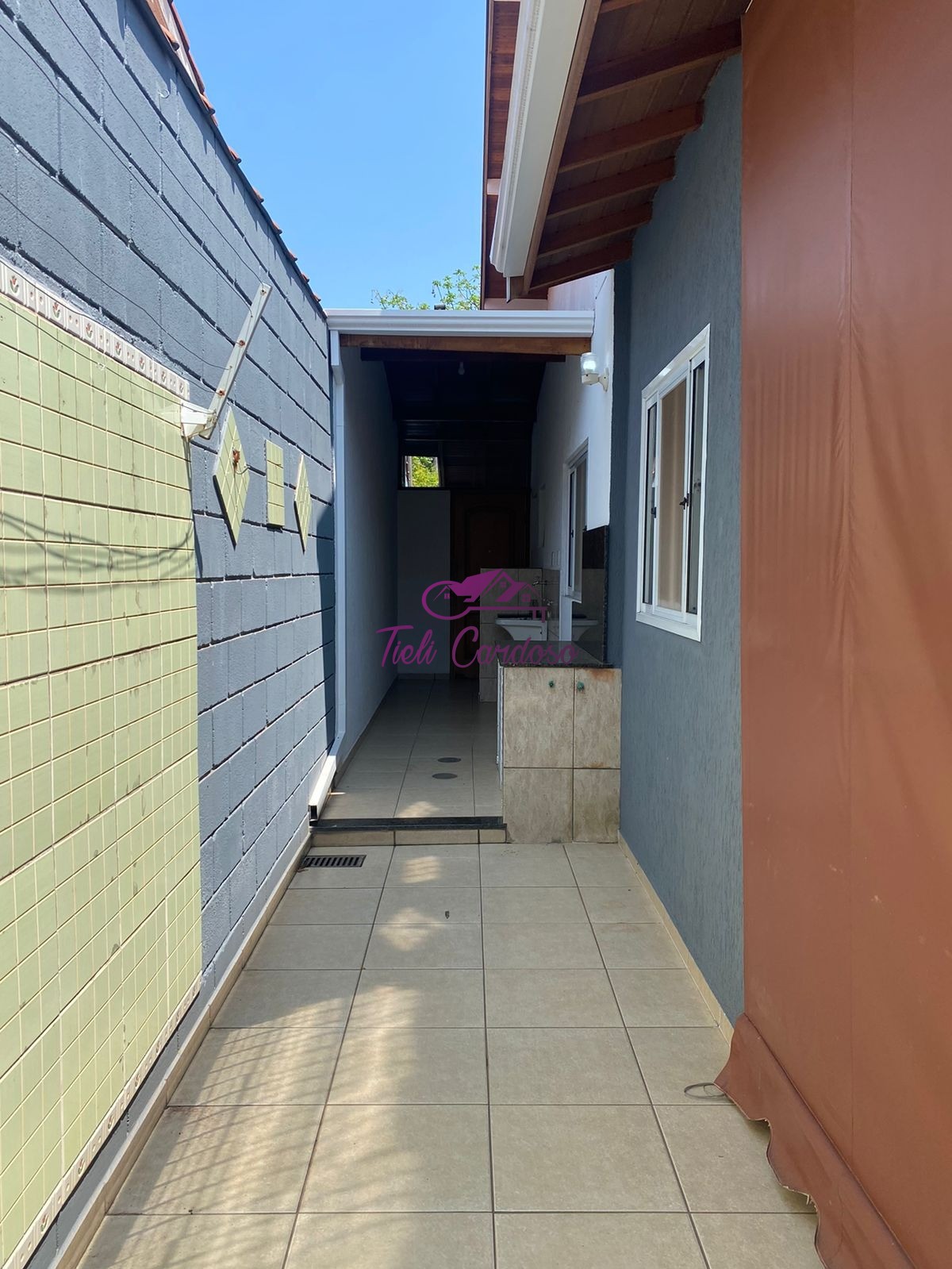 Casa à venda com 2 quartos, 130m² - Foto 9