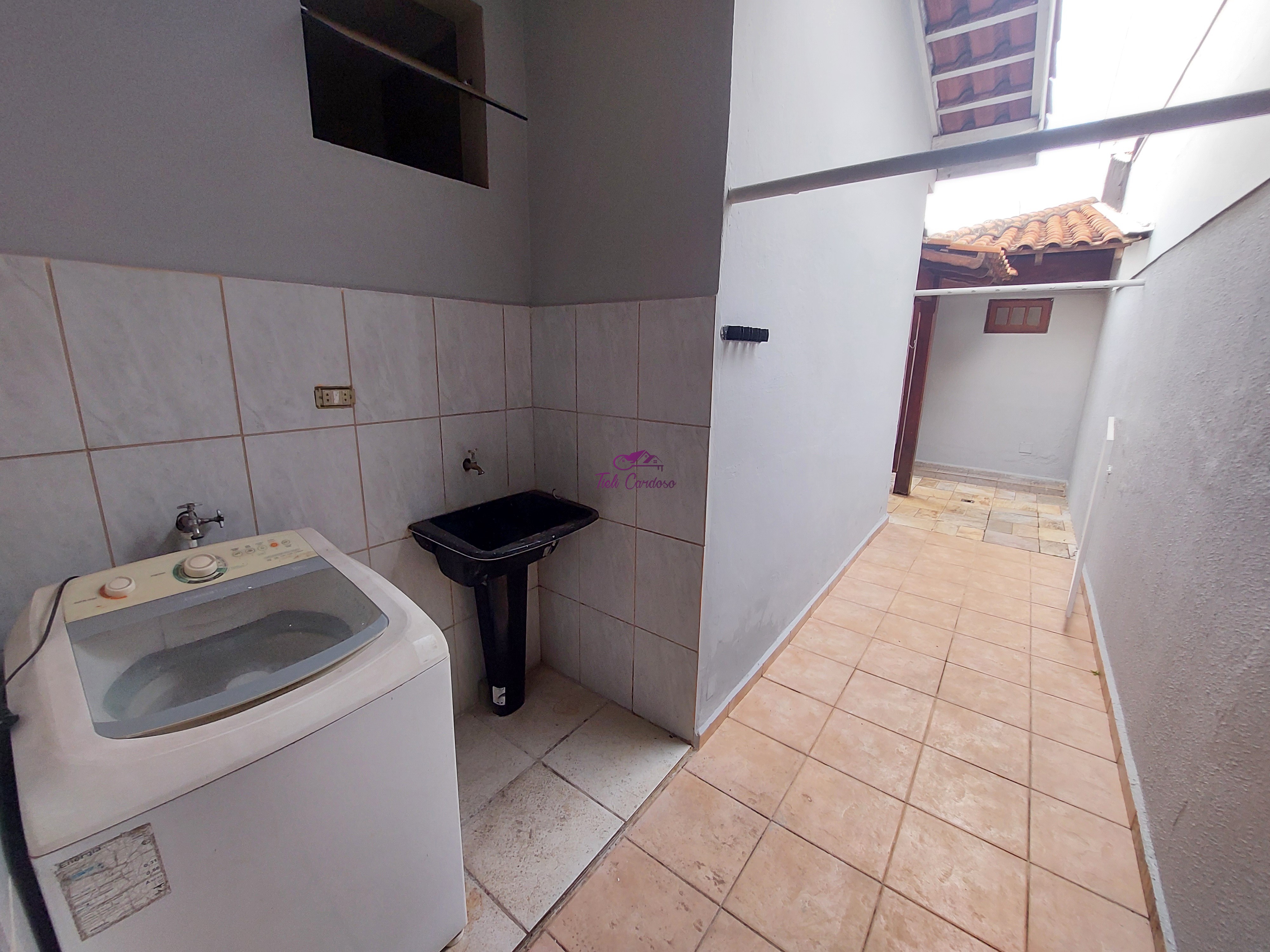 Casa para alugar com 4 quartos, 320m² - Foto 17