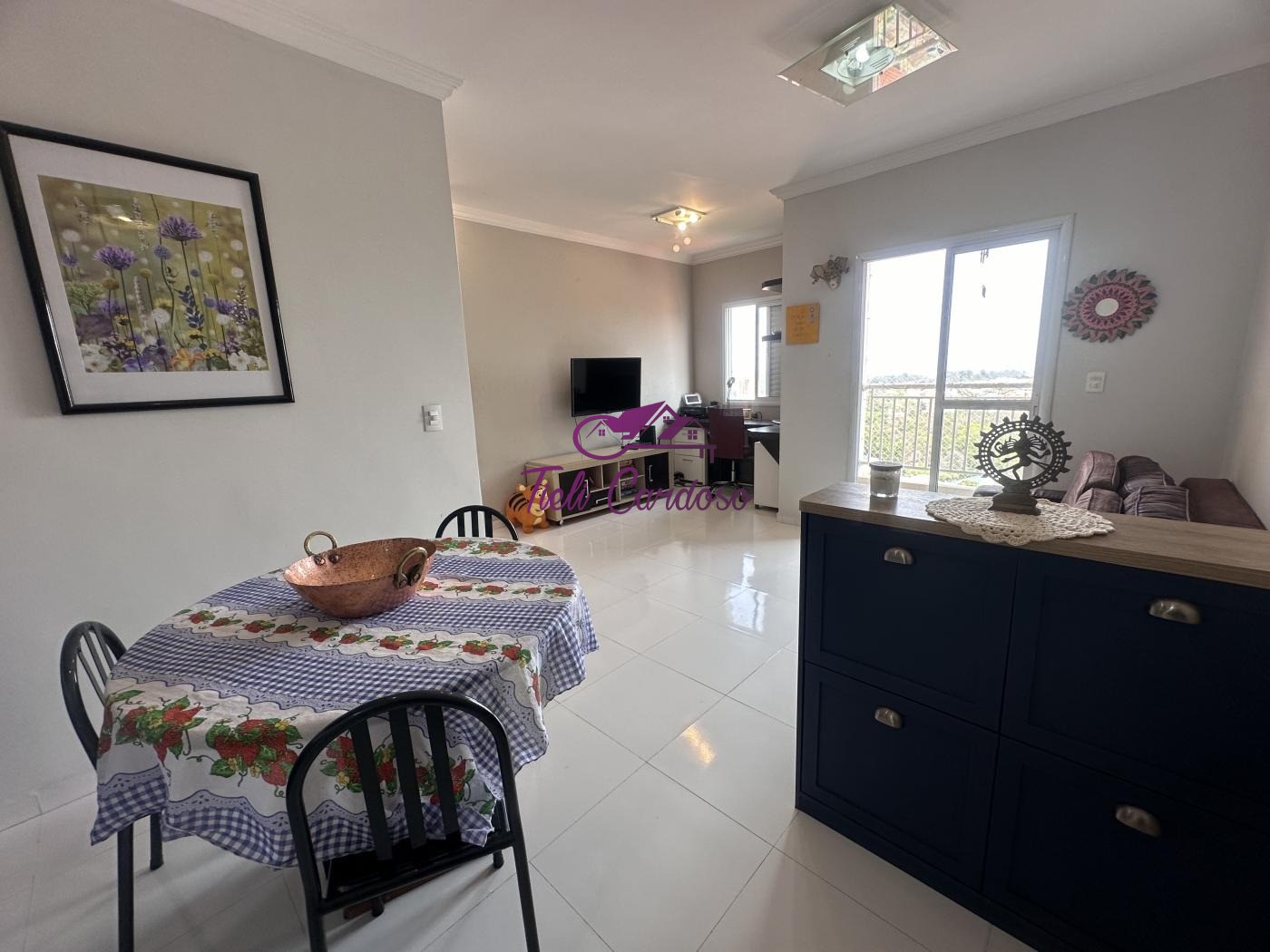 Apartamento à venda com 2 quartos, 68m² - Foto 1