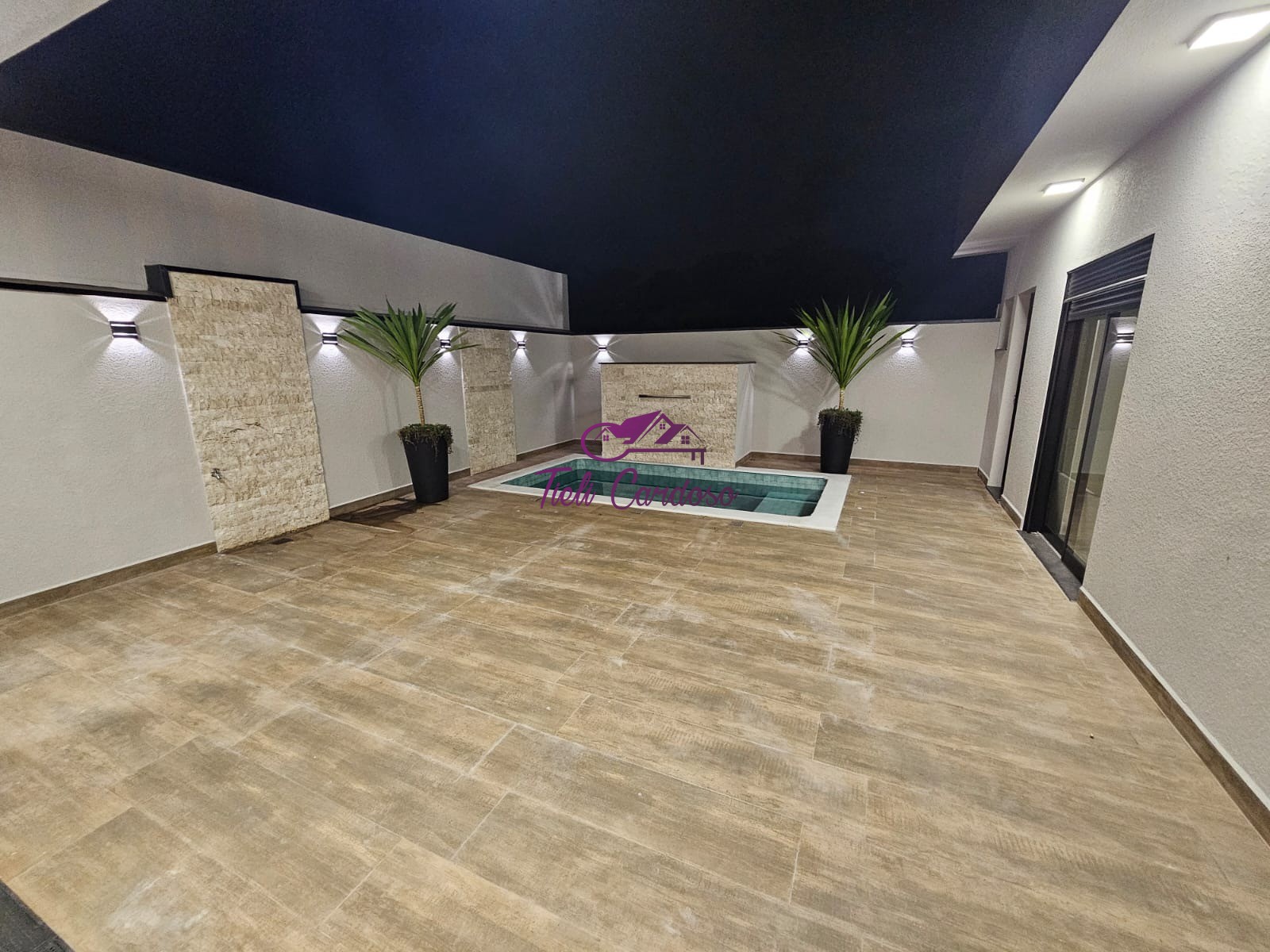 Casa à venda com 3 quartos, 300m² - Foto 3