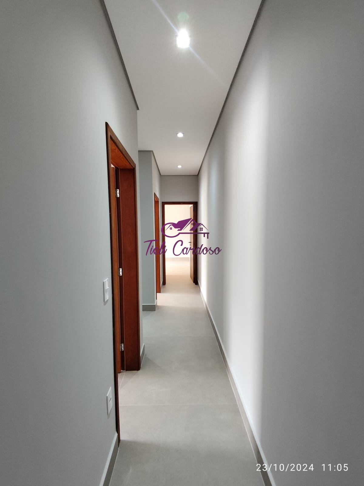 Casa à venda com 3 quartos, 300m² - Foto 11