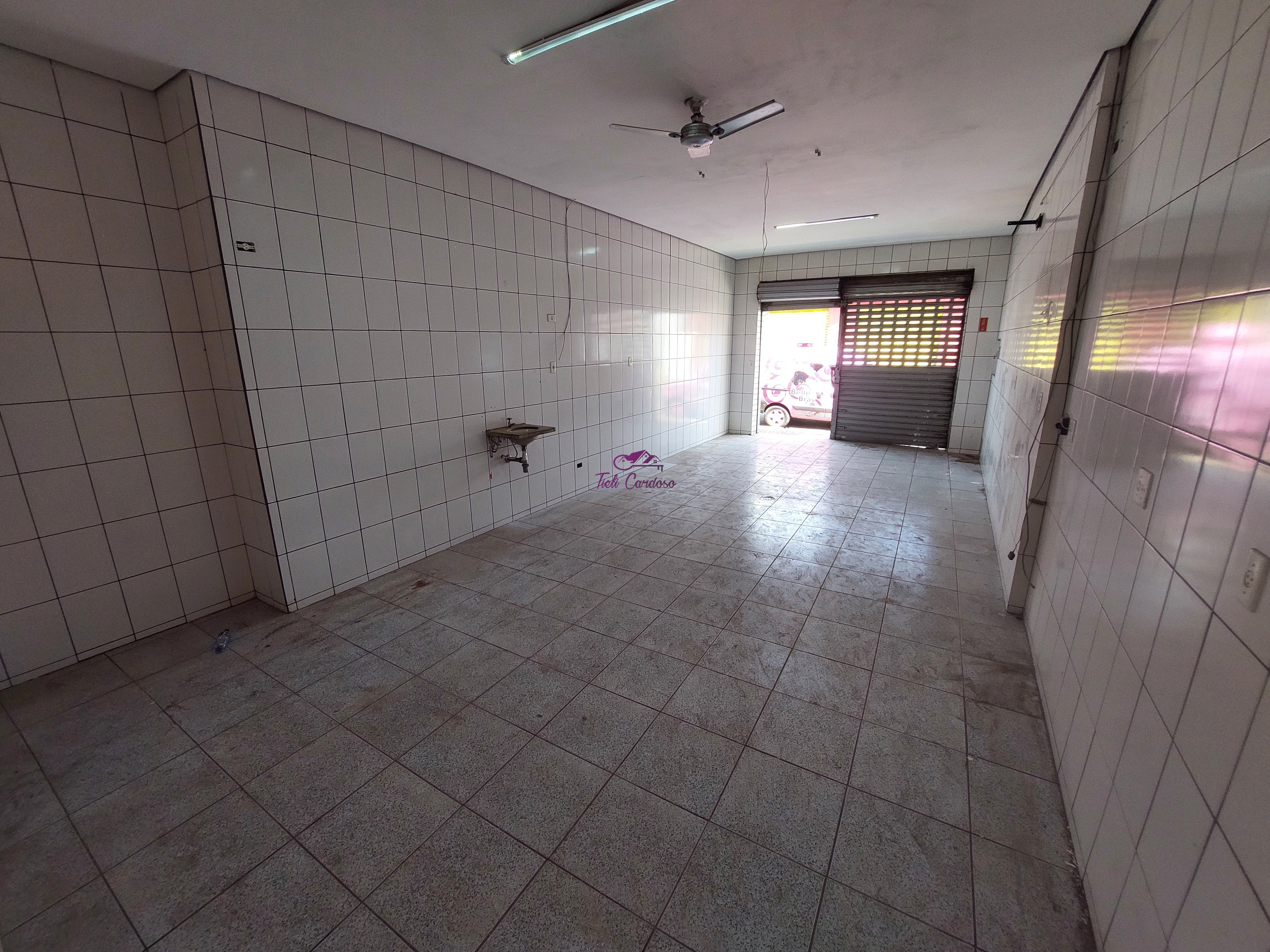 Loja-Salão para alugar, 77m² - Foto 1