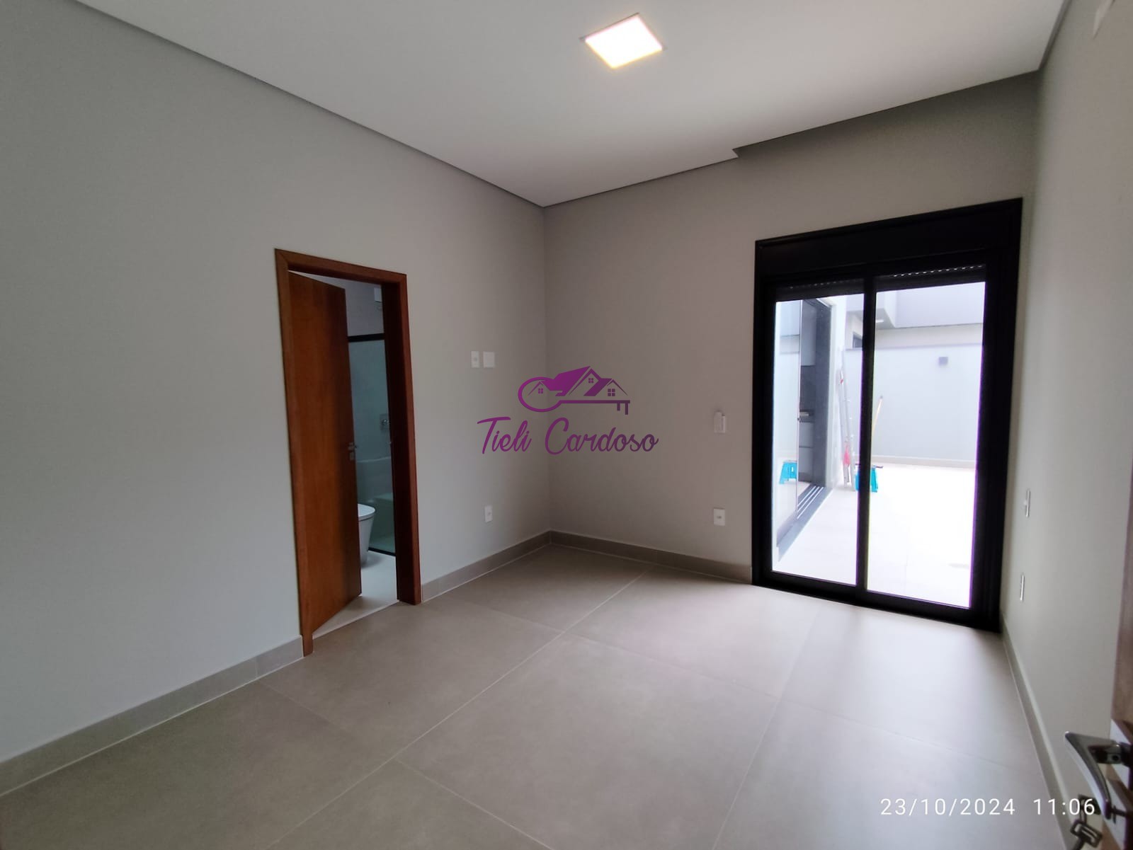 Casa à venda com 3 quartos, 300m² - Foto 14