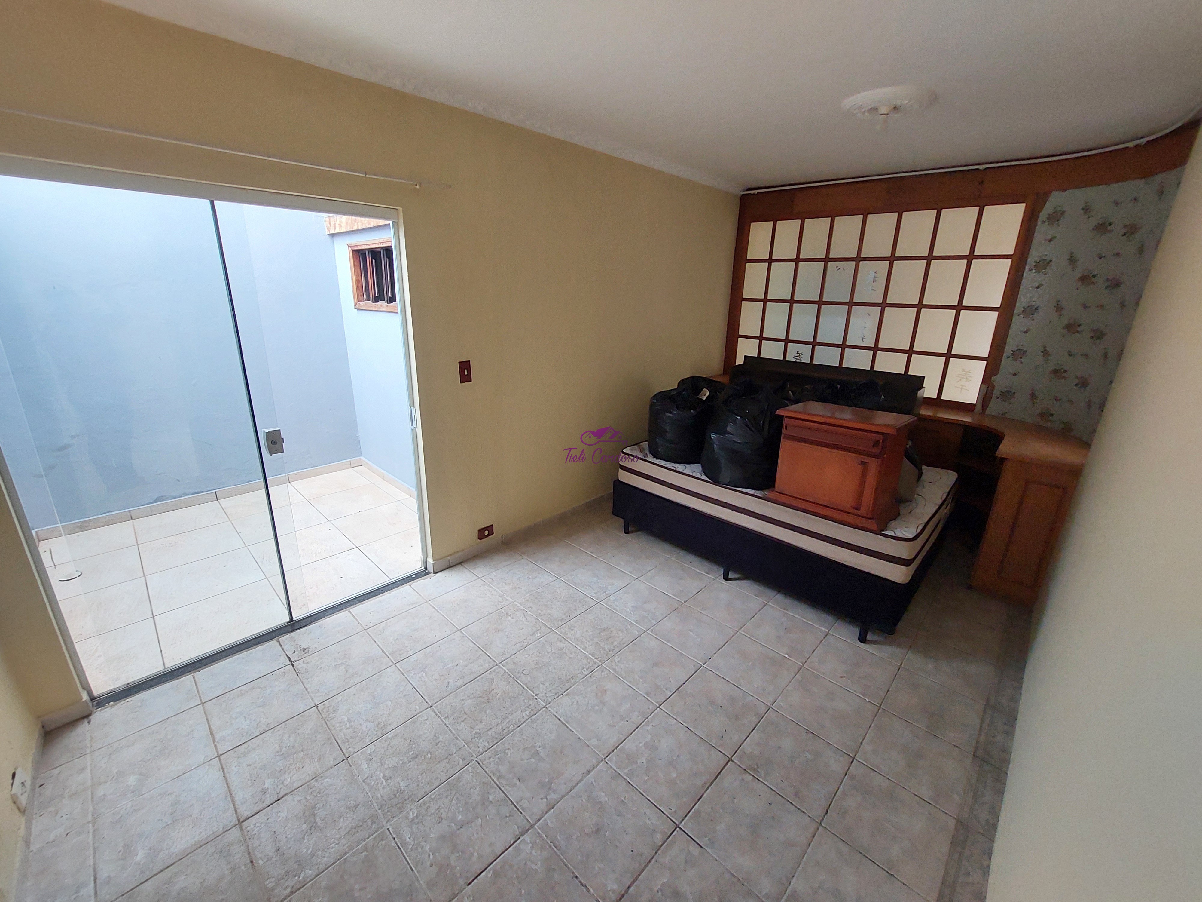 Casa para alugar com 4 quartos, 320m² - Foto 4