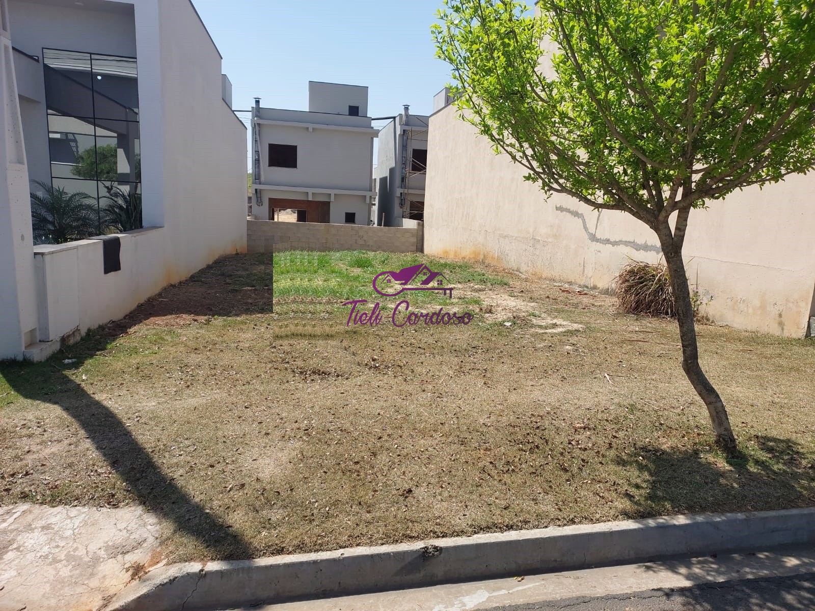 Terreno à venda, 150m² - Foto 1