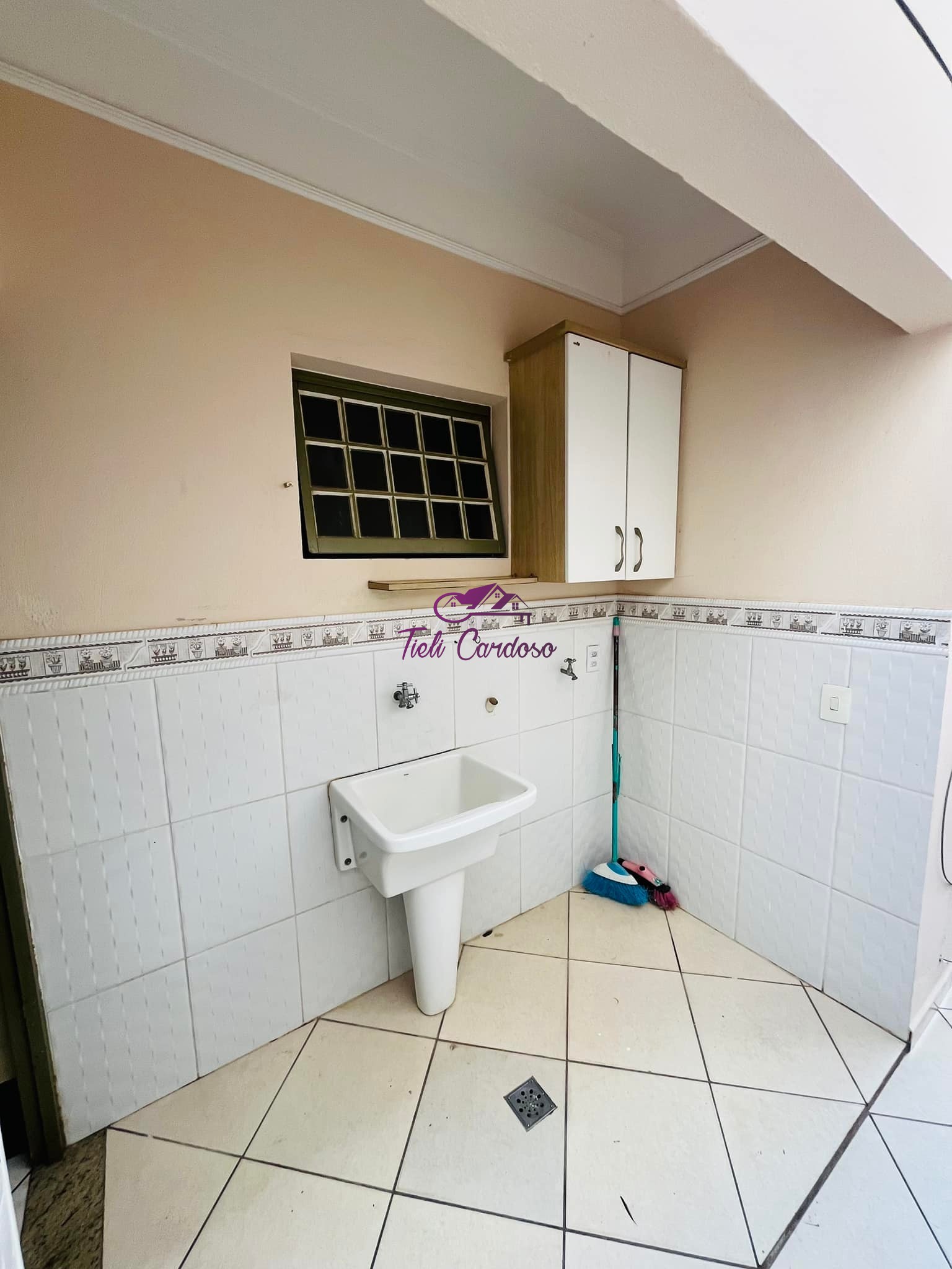 Casa para alugar com 4 quartos, 150m² - Foto 4