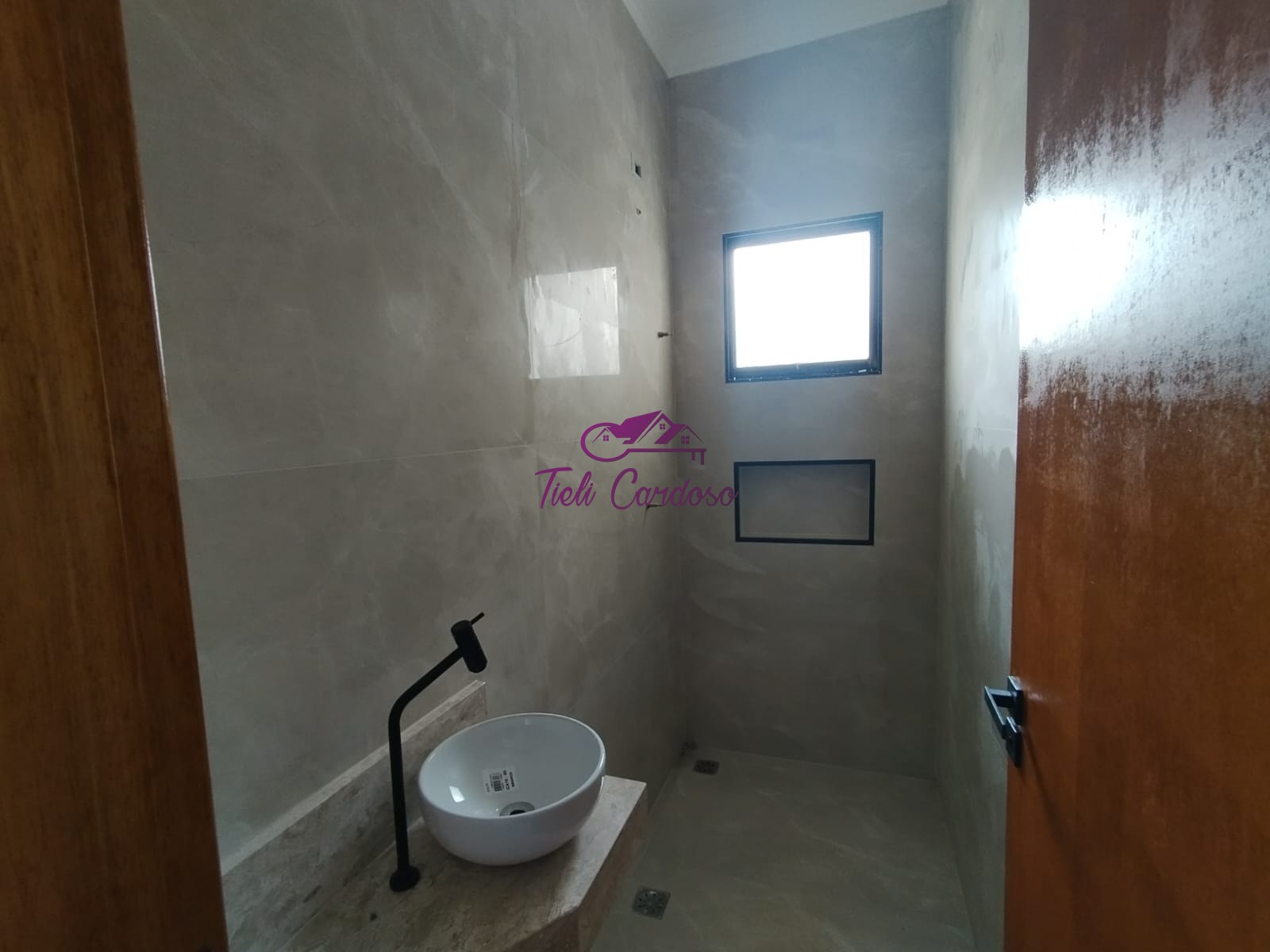 Casa à venda com 3 quartos, 150m² - Foto 2