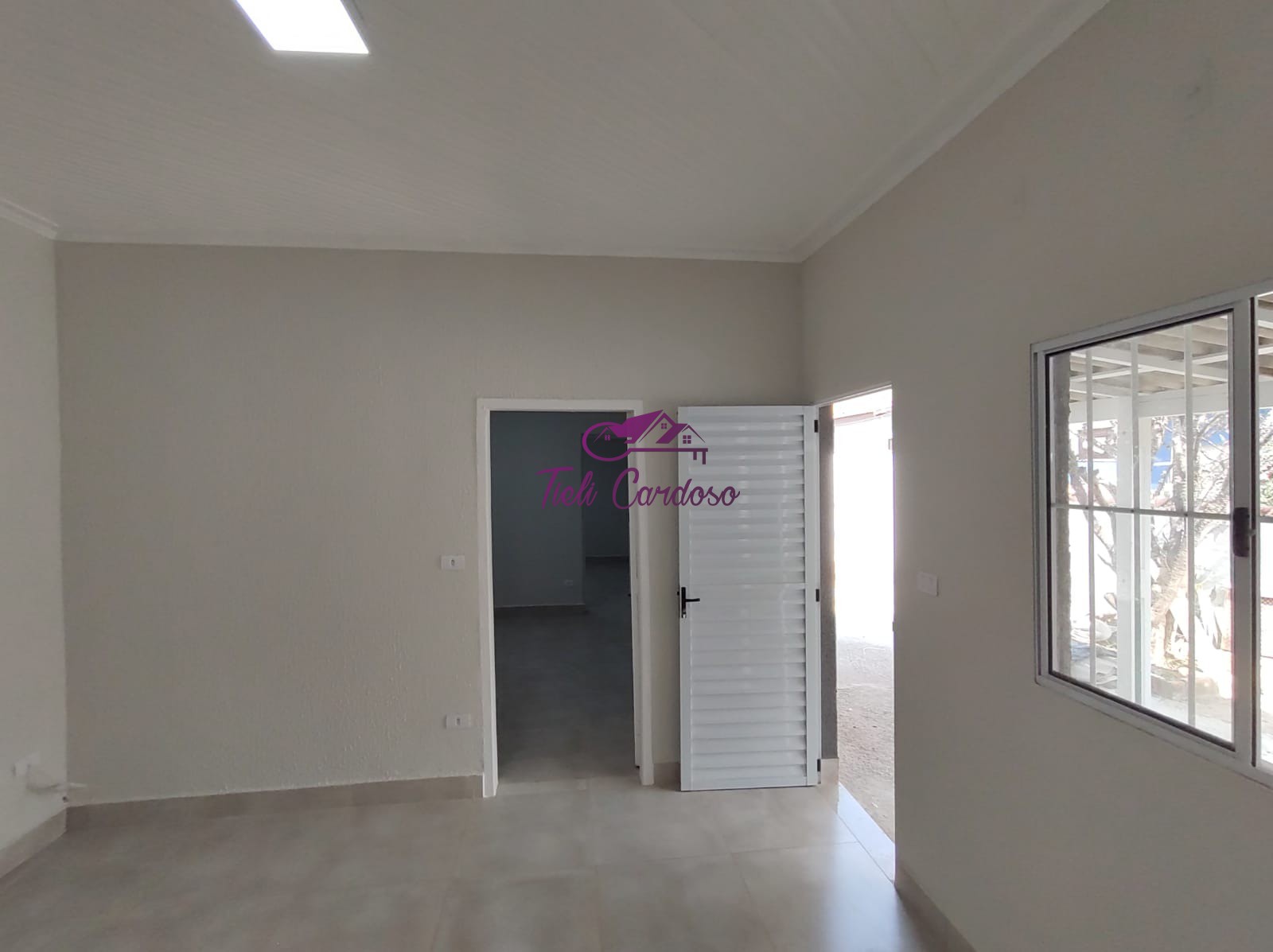 Casa para alugar com 2 quartos, 120m² - Foto 2