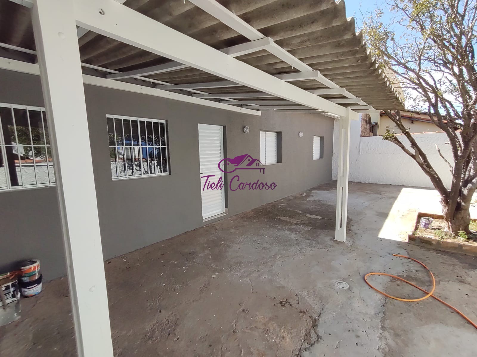 Casa para alugar com 2 quartos, 120m² - Foto 1