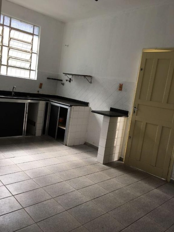 Casa à venda e aluguel com 2 quartos, 278m² - Foto 4