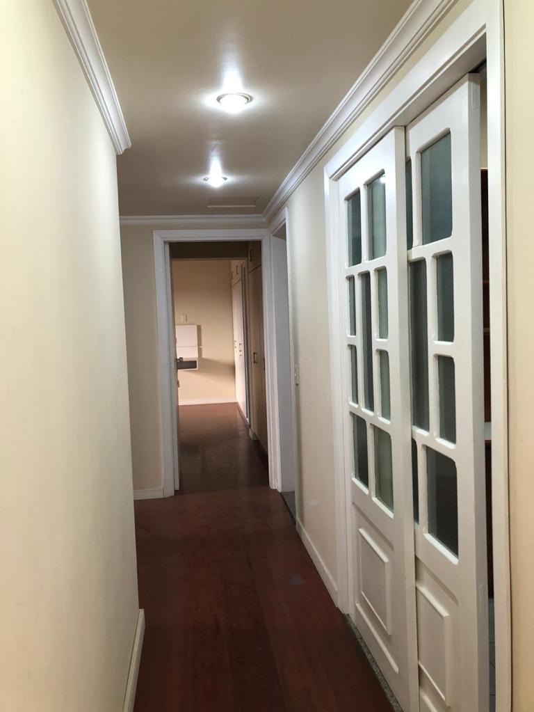 Apartamento à venda com 3 quartos, 147m² - Foto 9