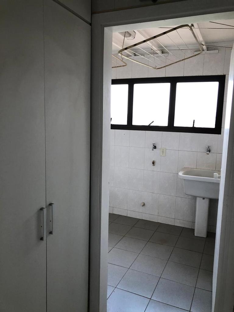 Apartamento à venda com 3 quartos, 147m² - Foto 50