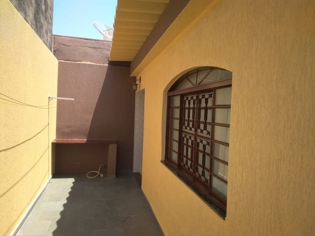 Casa à venda com 2 quartos, 180m² - Foto 13